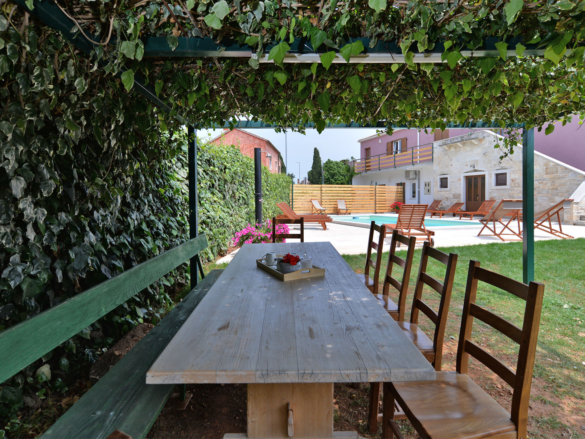 House 2136 - Outside