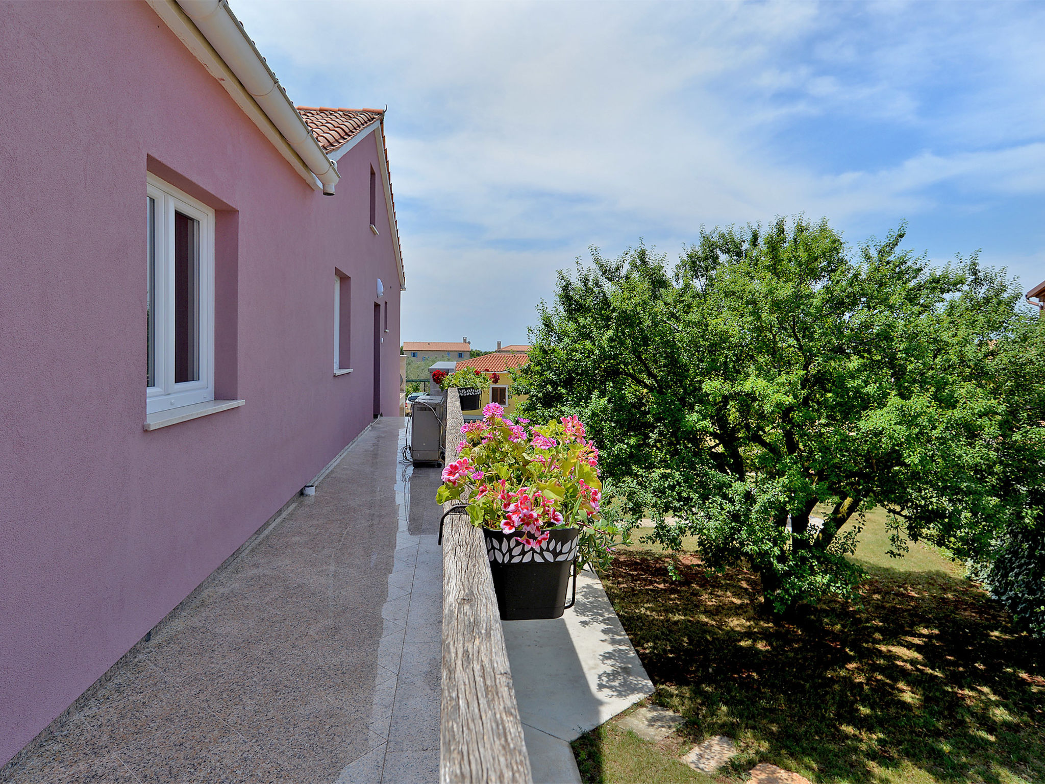 House 2136 - Outside