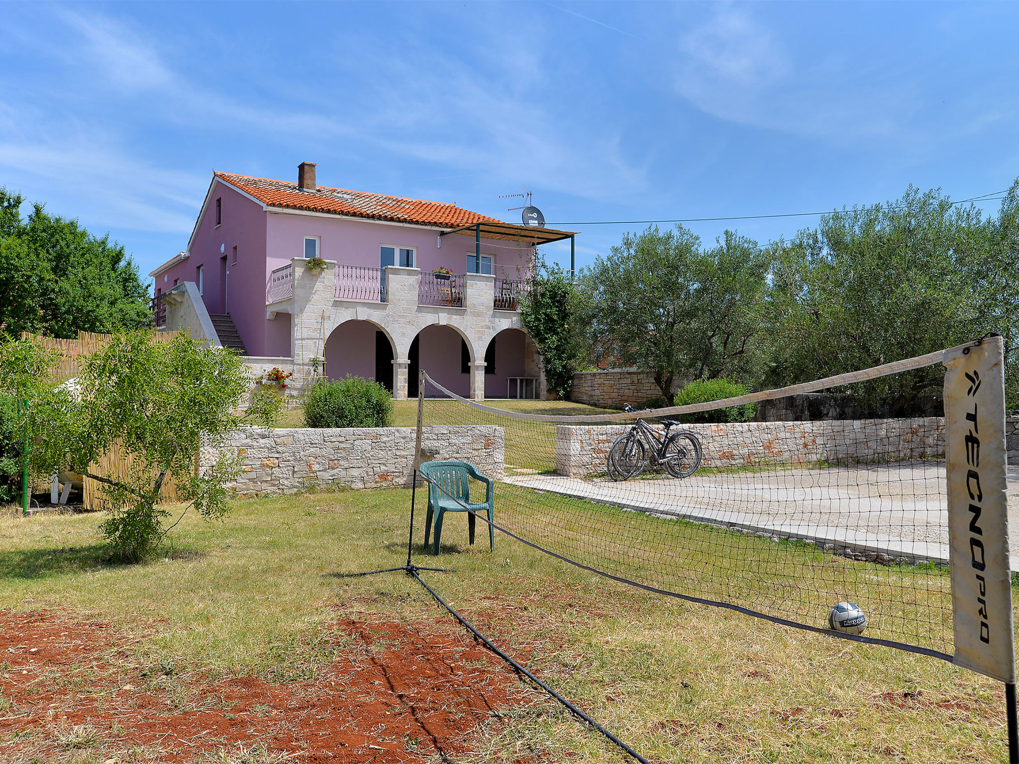 House 2136 - Outside