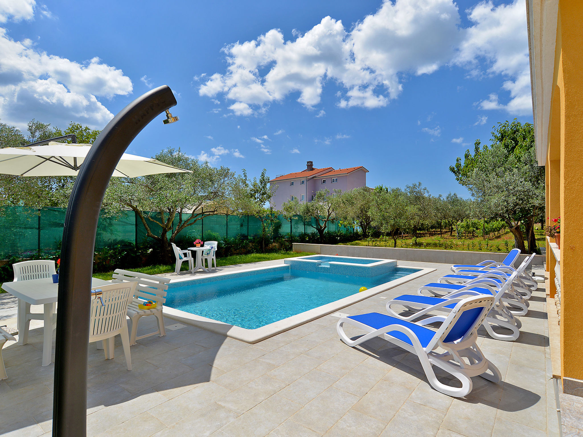 House 2059 — Pool Outdoor (3 of 98)