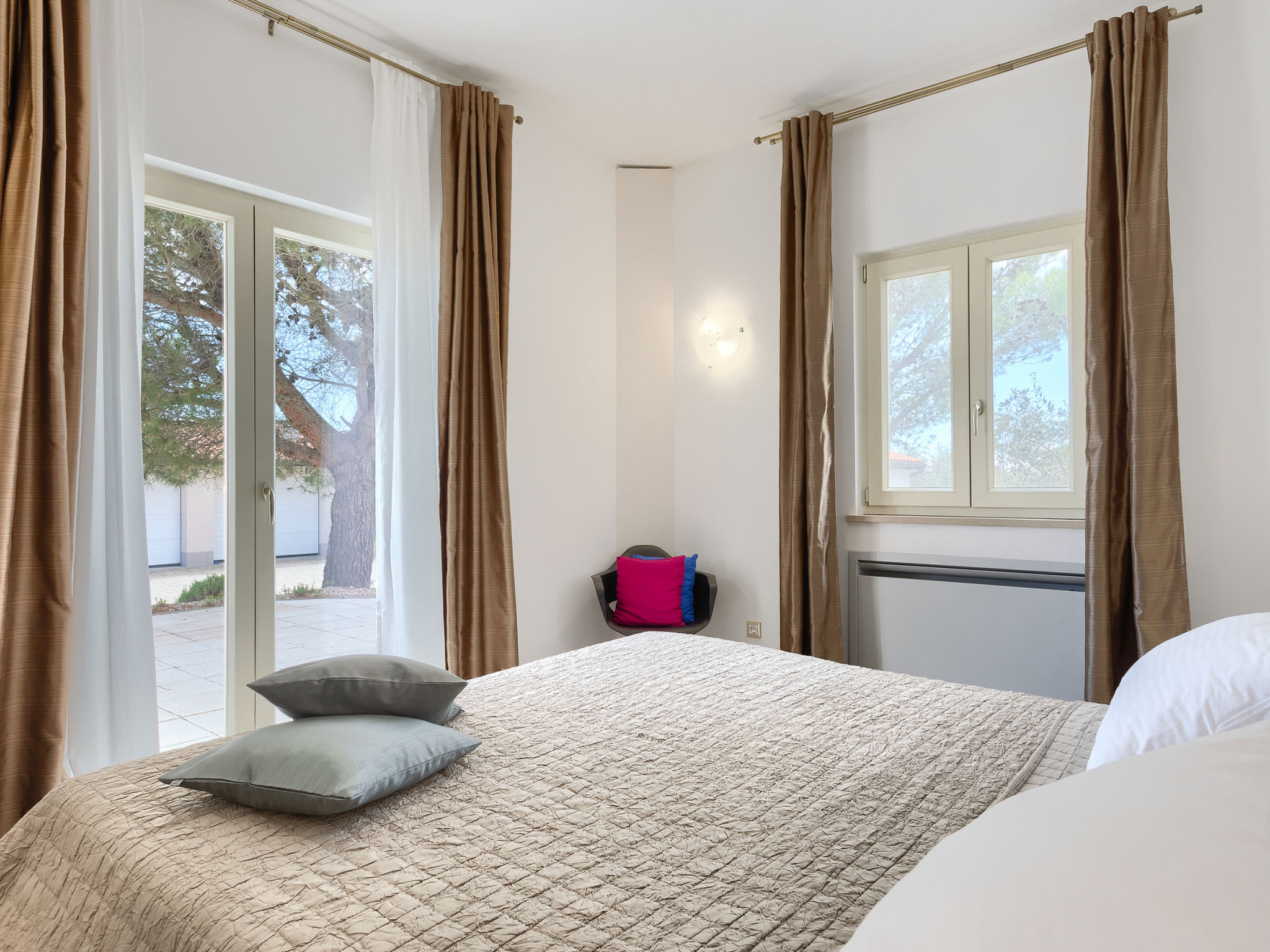 Villa Nirvana - Inside