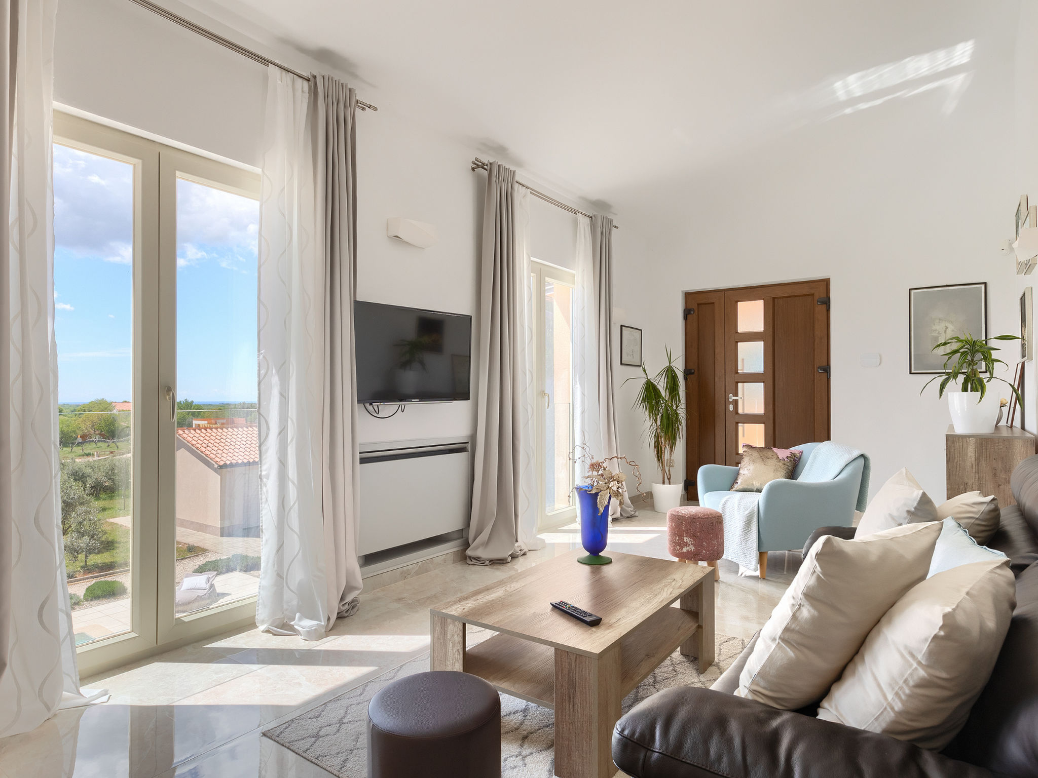 Villa Nirvana - Inside