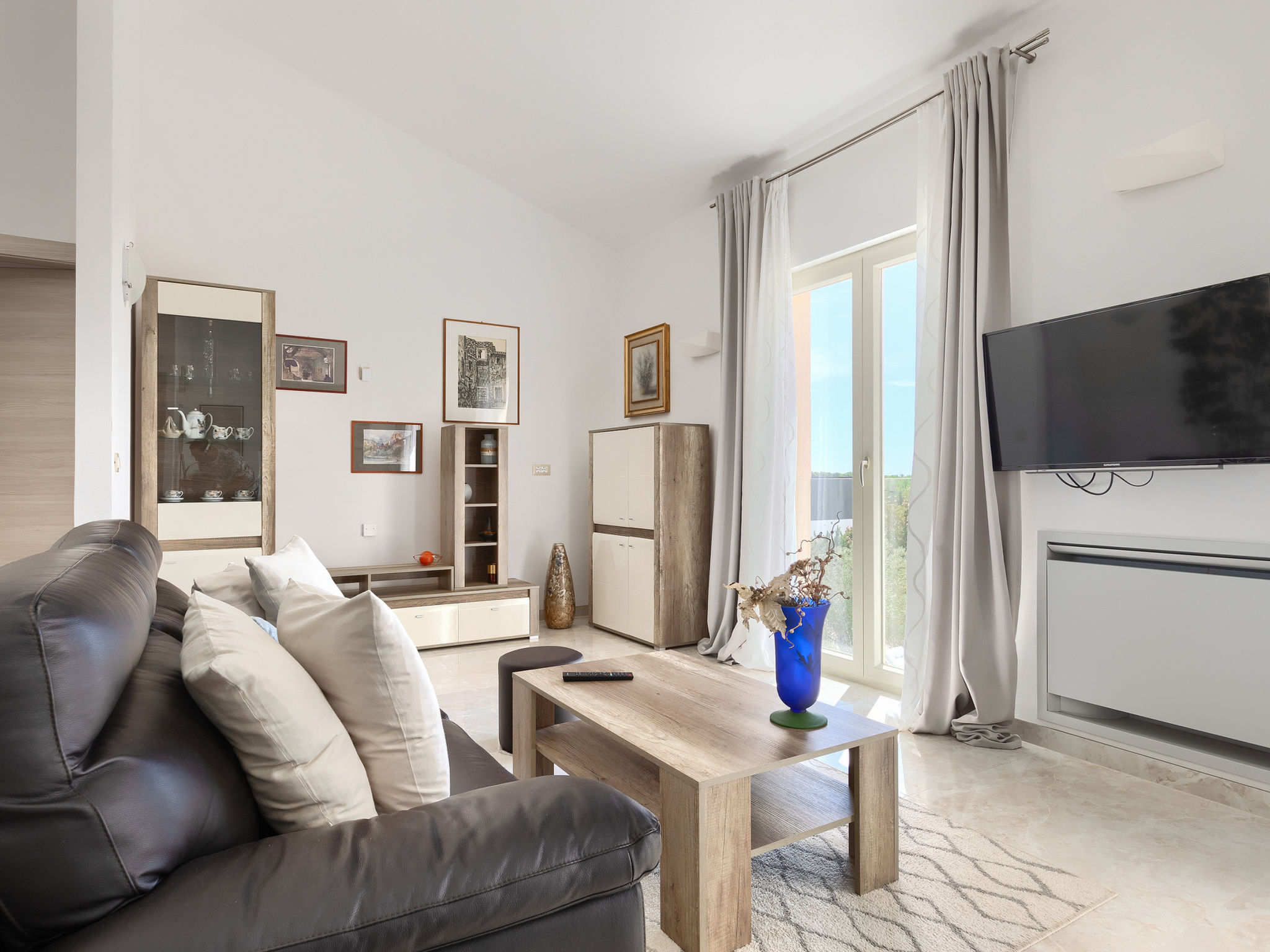 Villa Nirvana - Inside