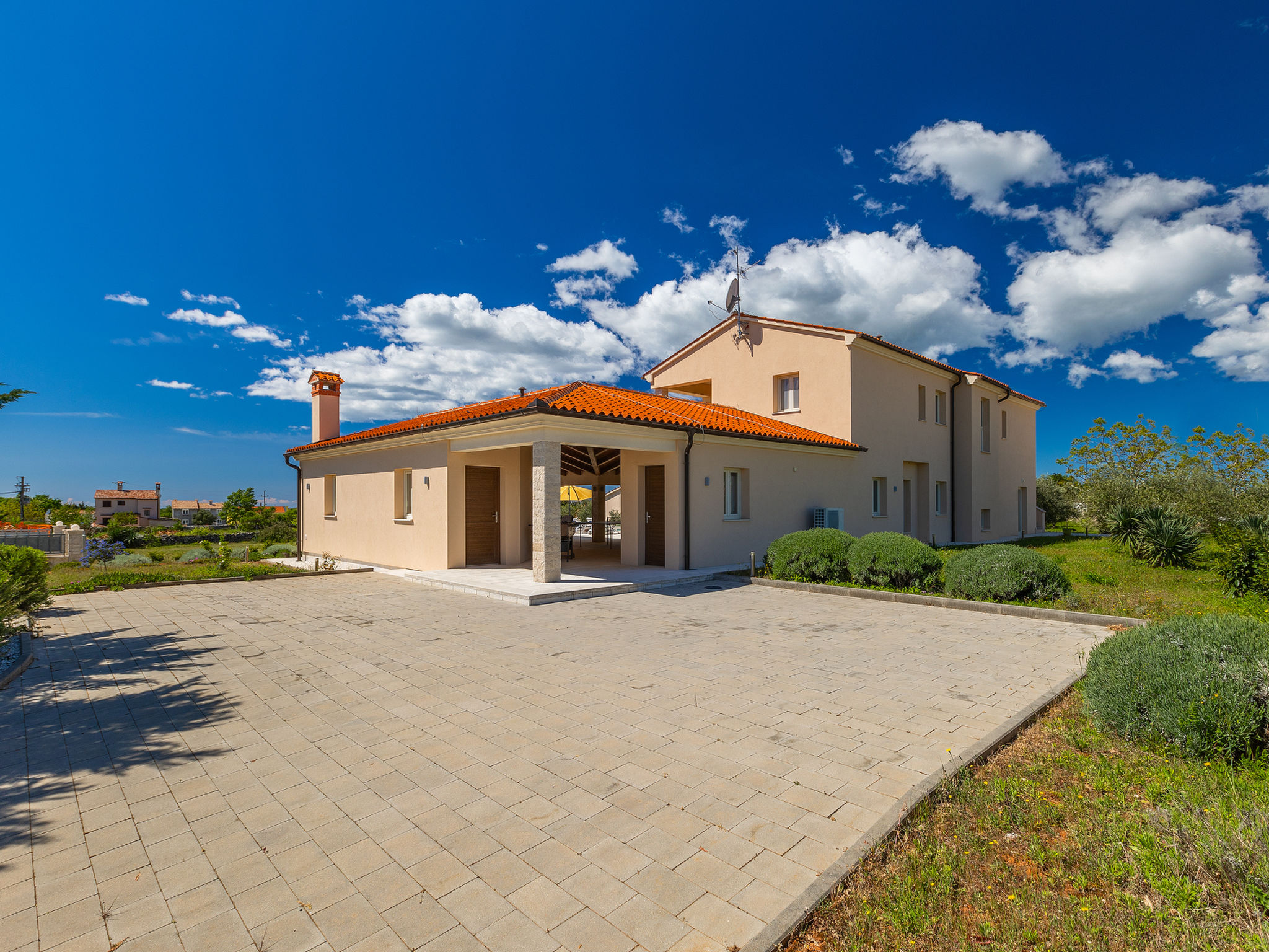Villa Nirvana - Outside