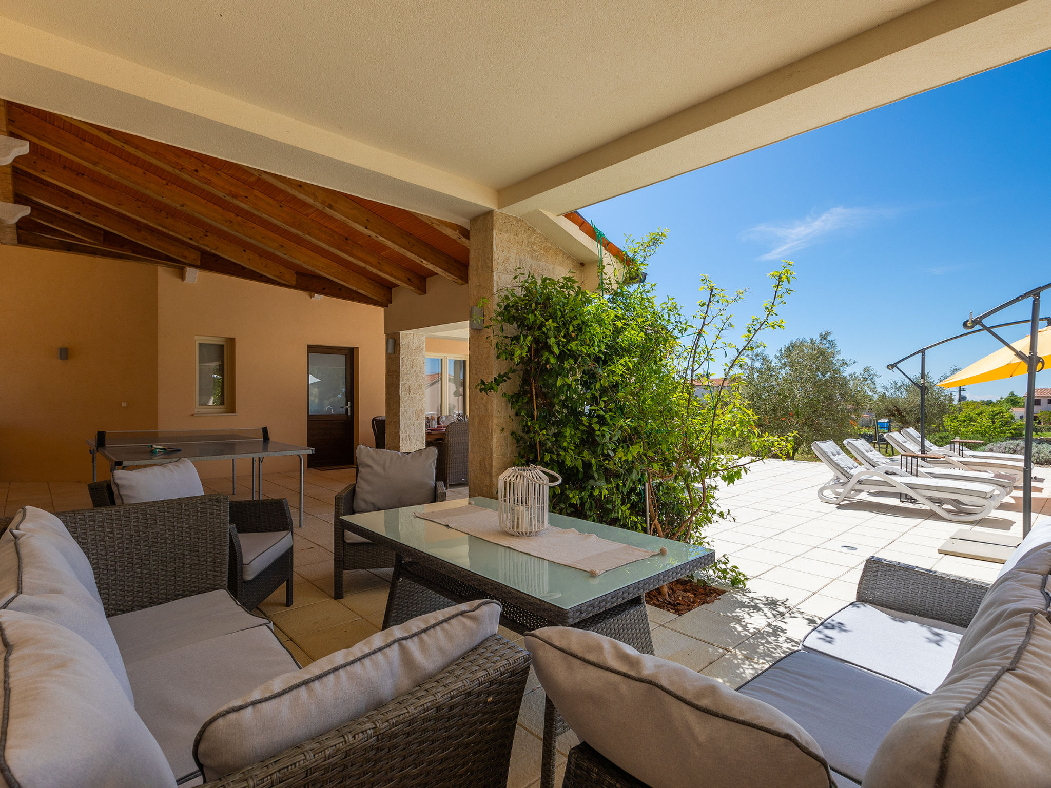 Villa Nirvana - Inside