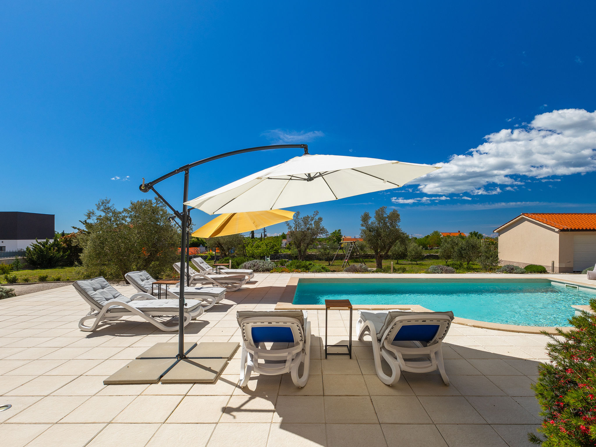 Villa Nirvana - Outside