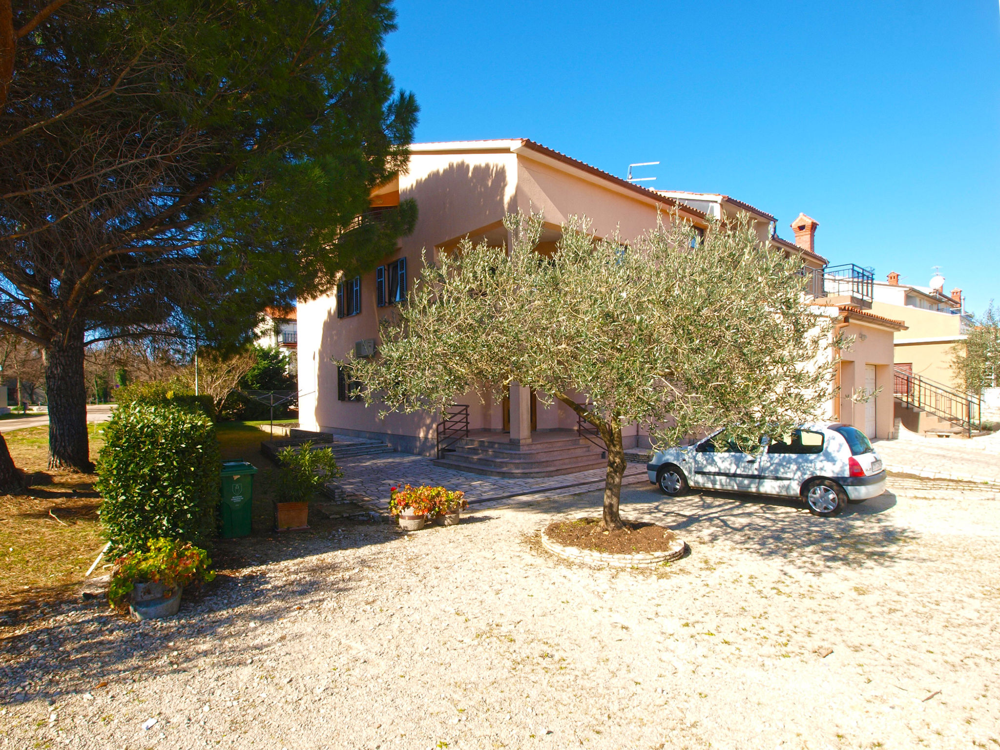 Photo of Apartment 2011