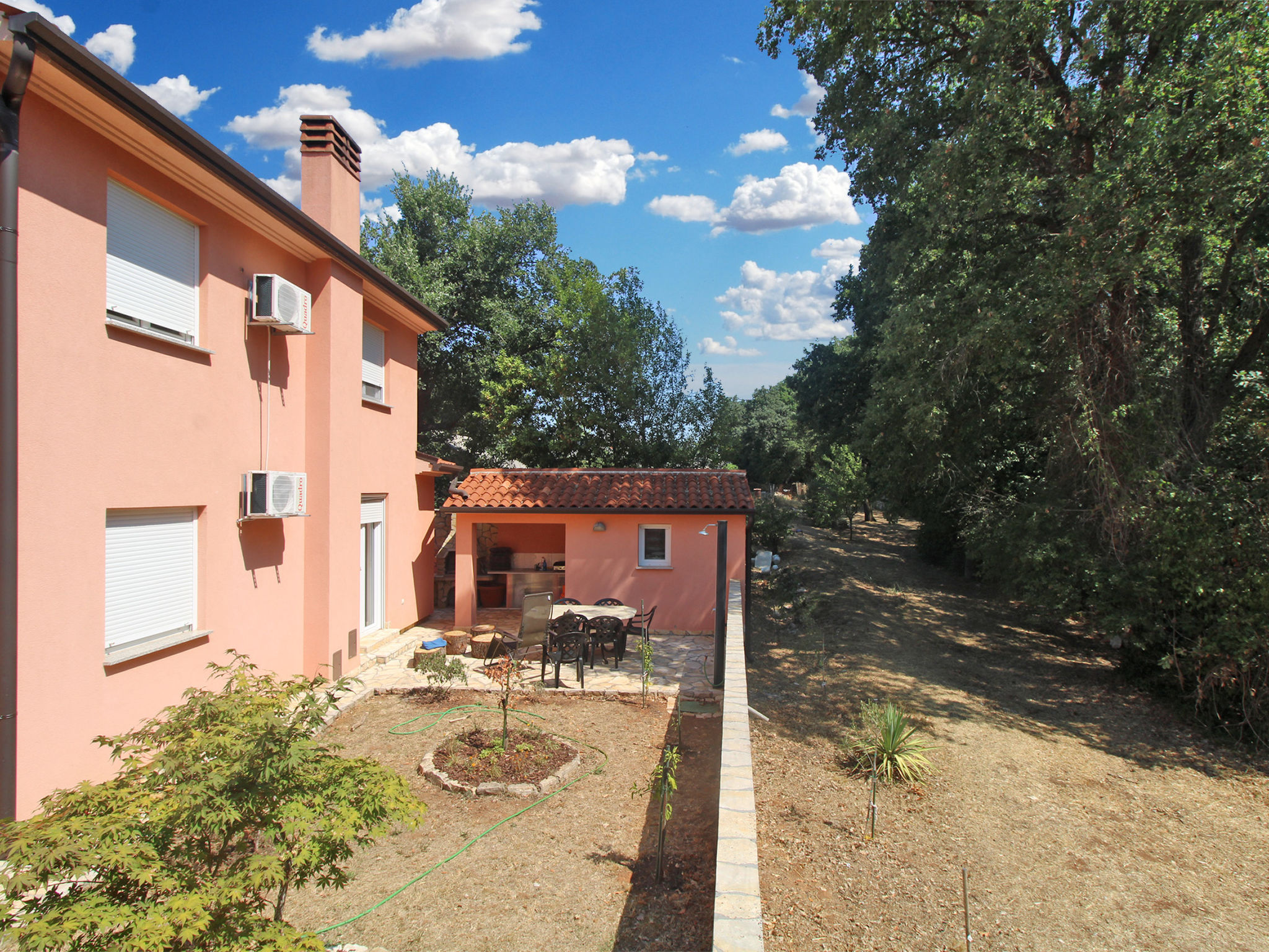 Apartment 2198