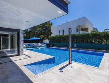 Villa Rial 2: Luxe vrijstaande villa met privézwembad vlakbij zee in Fažana - thumbnail 2