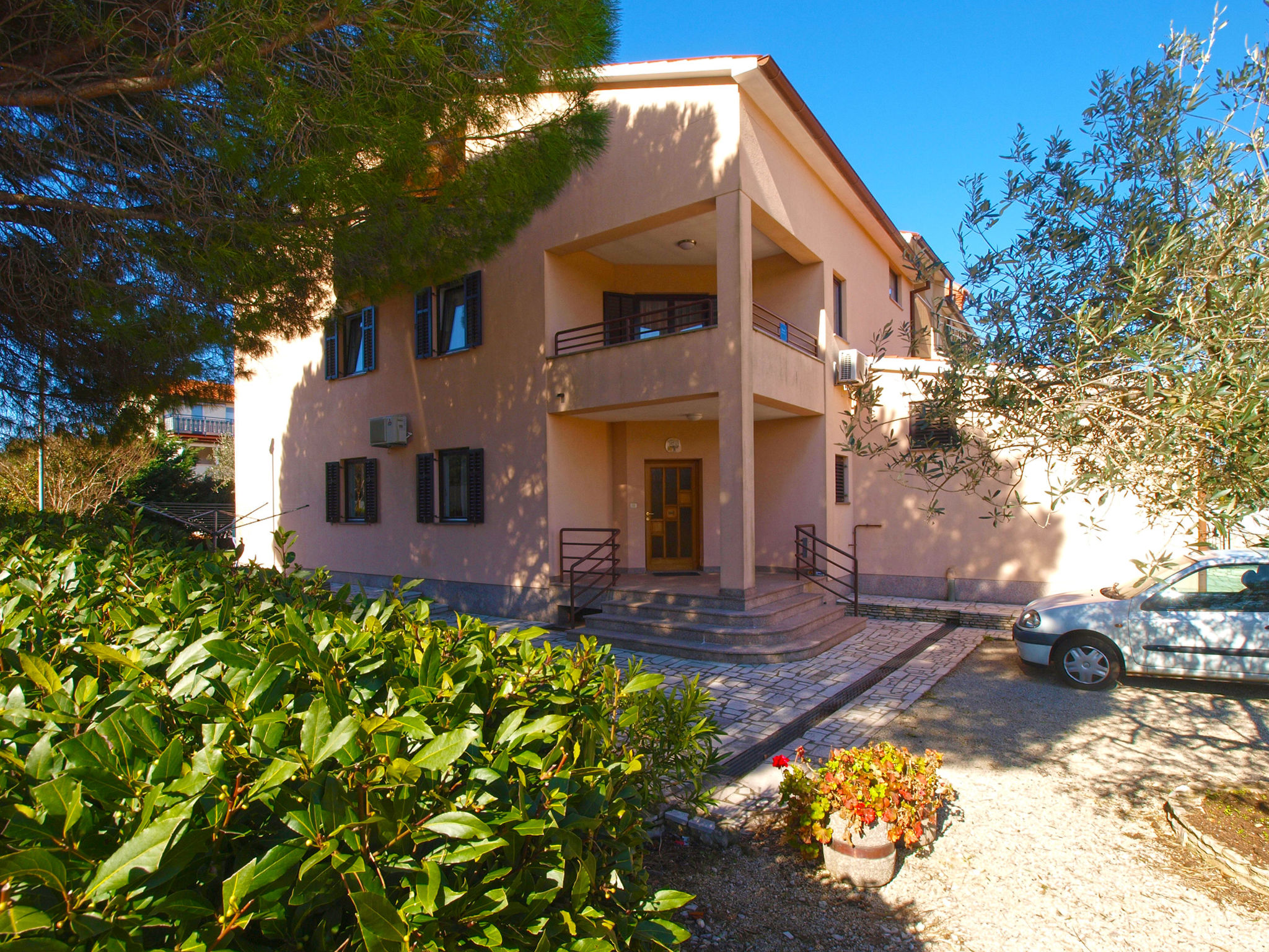 Photo of Apartment 2011