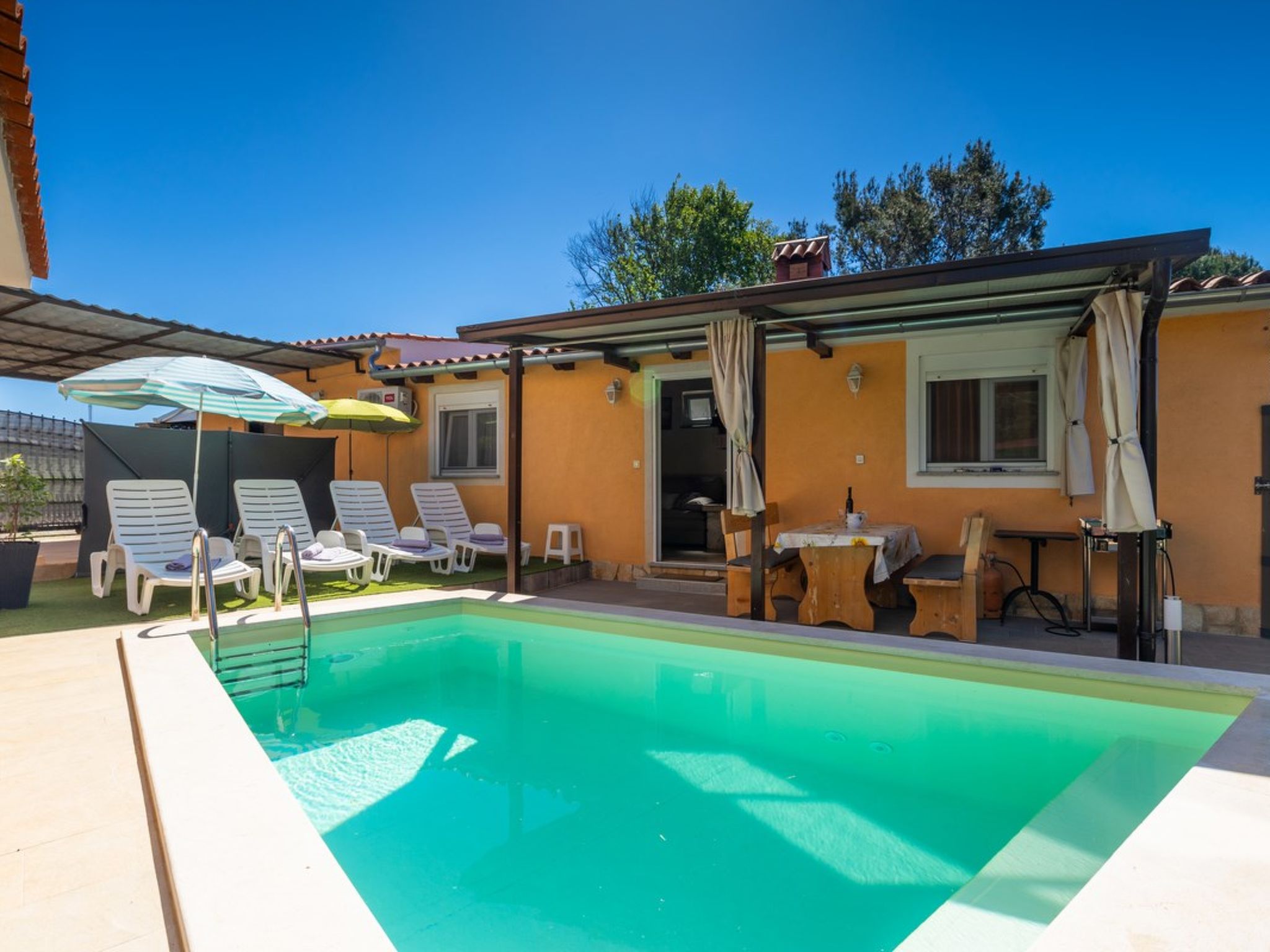 Photo of House Tangerine