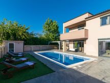 Villa Nika: Moderne Vrijstaande Villa met Privézwembad op 1 km van Zee in Fažana - thumbnail 5