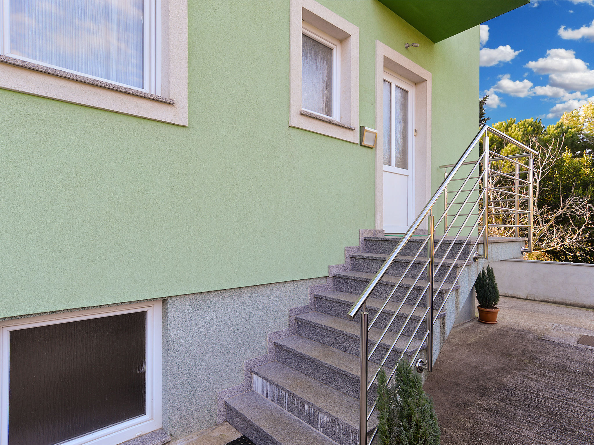 Photo of Apartment 1989