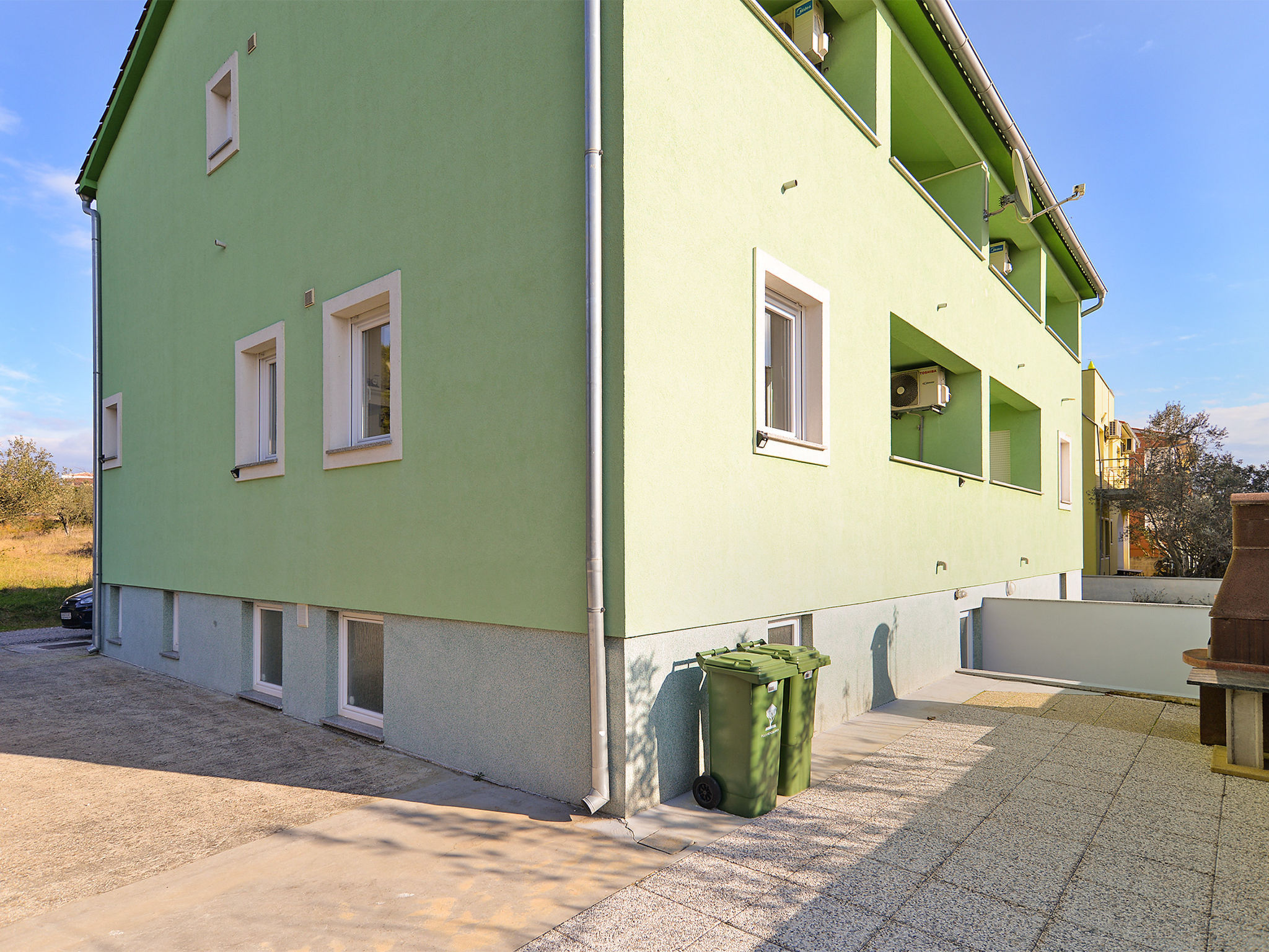 Photo of Apartment 1989