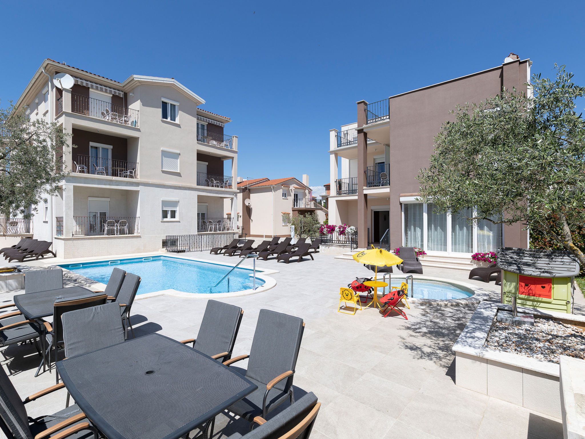 Apartment 2299 - Outside
