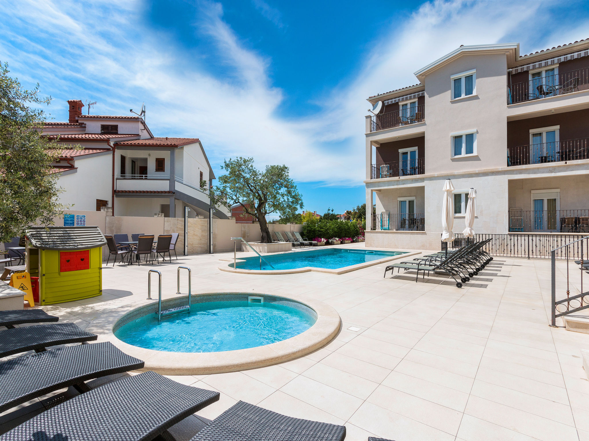 Apartment 2299