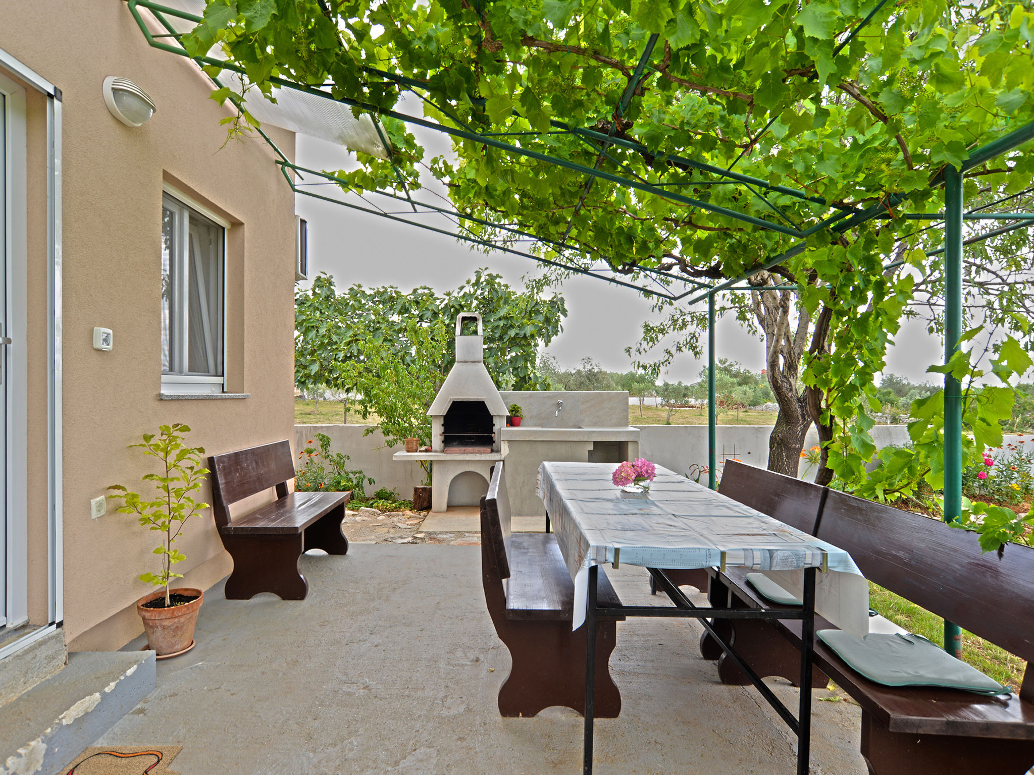 House 1691 - Outside