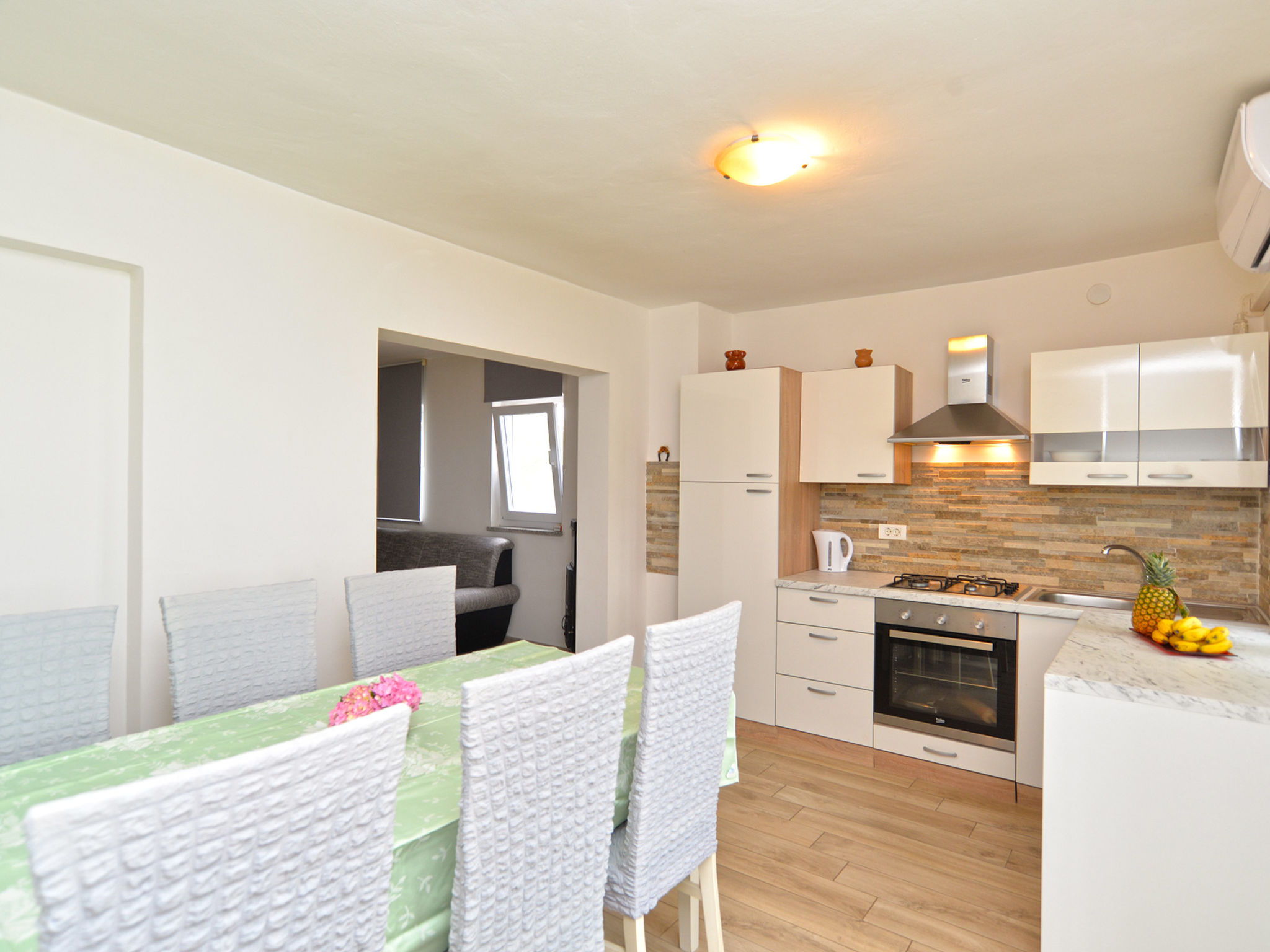 House 1691 - Inside