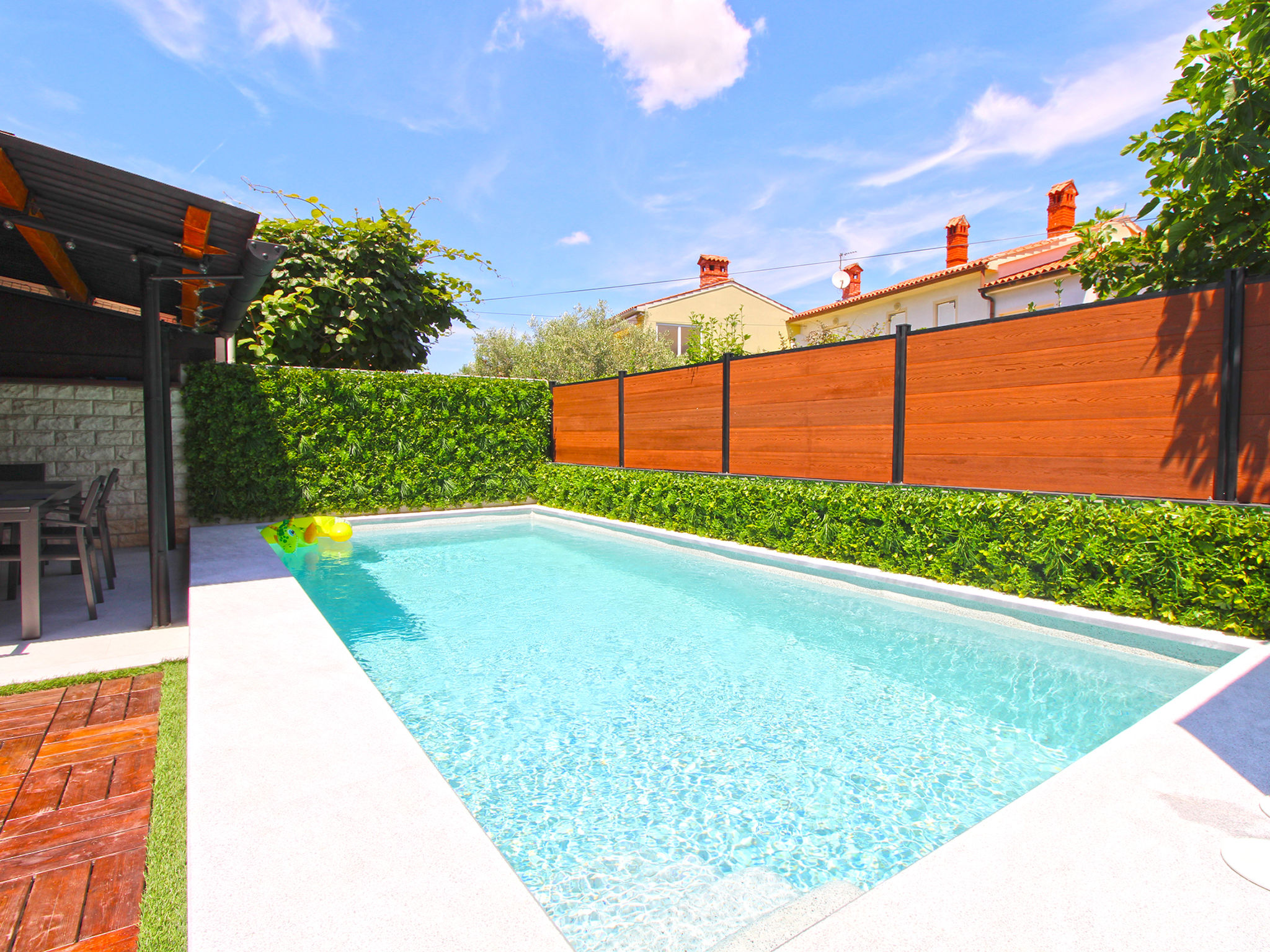 House 843 - Outside