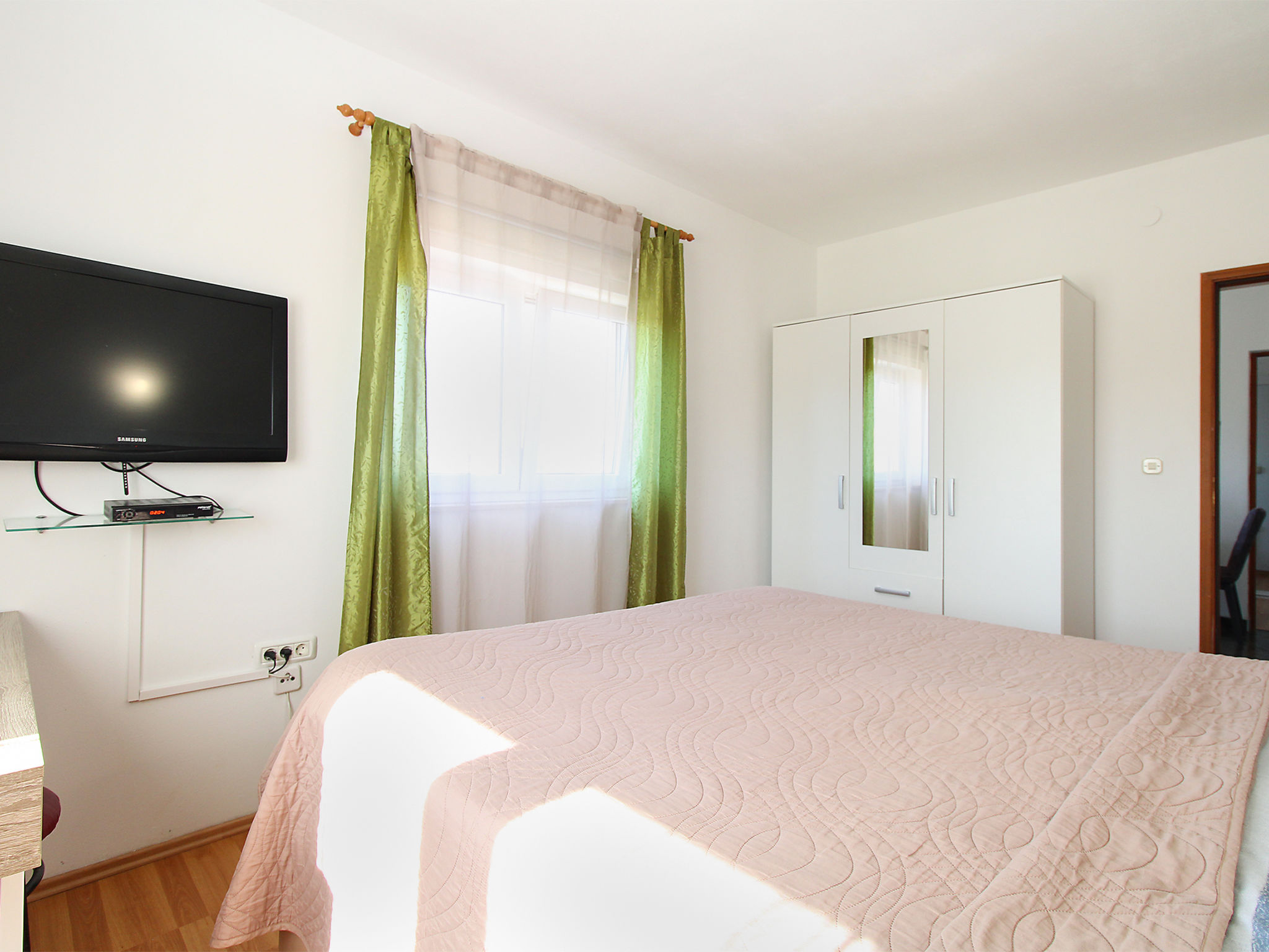 Apartment 1008 - Inside