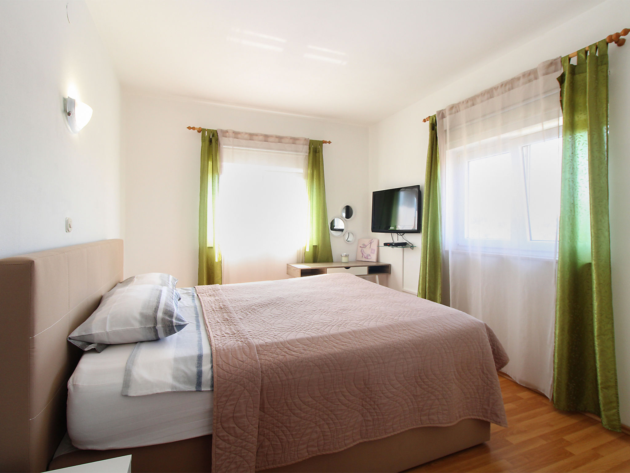 Apartment 1008 - Inside