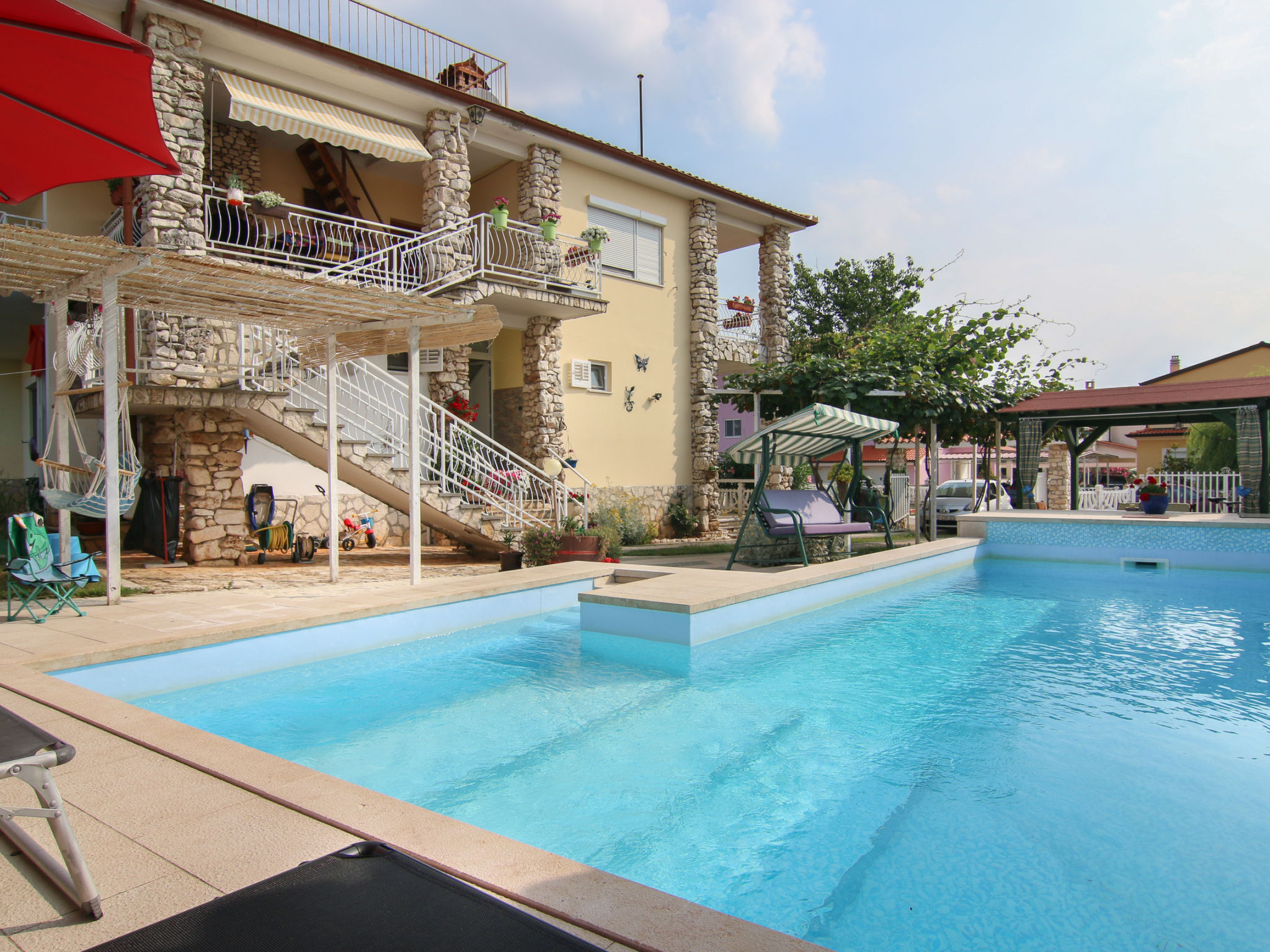 Apartment 354