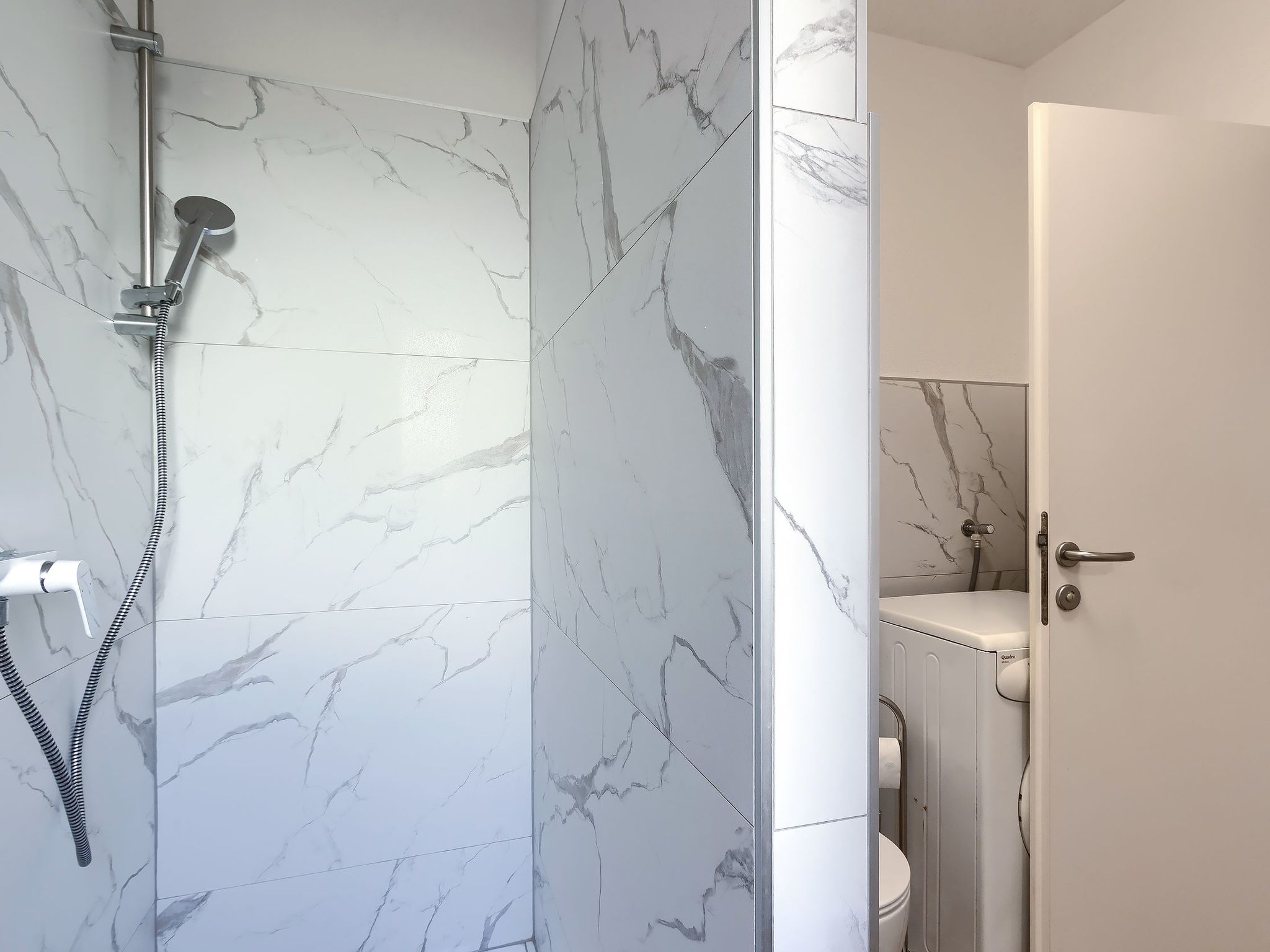 Wohnung in Fažana mit gemeinsamem Pool und Garten-Binnen