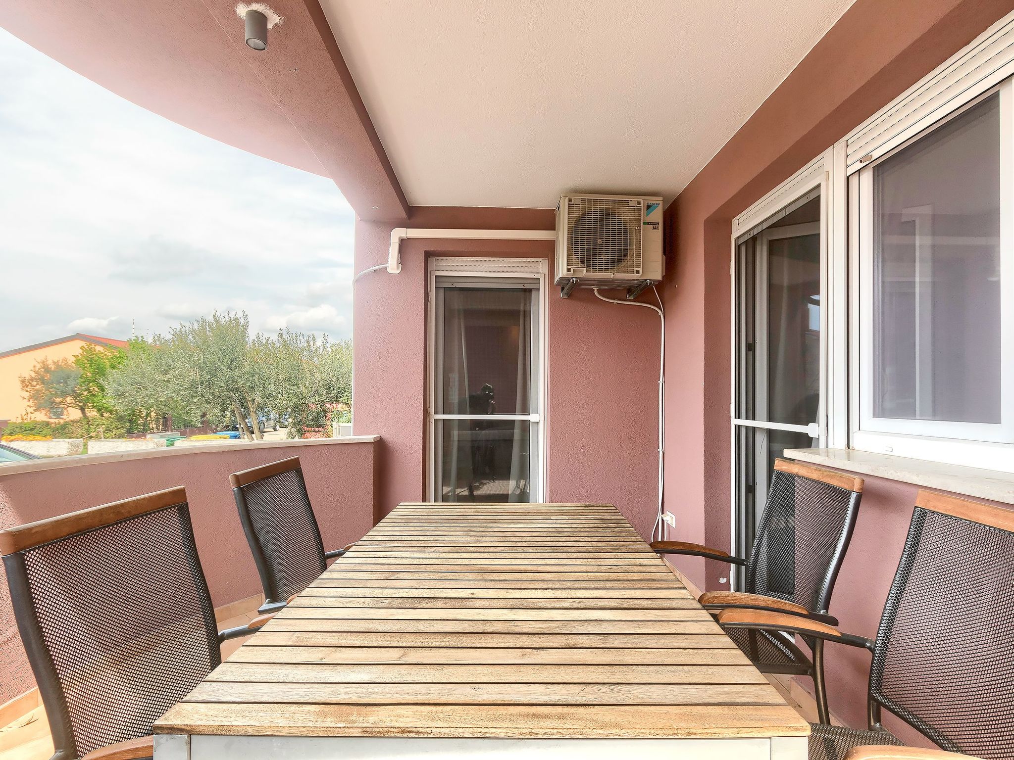 Wohnung in Fažana mit gemeinsamem Pool und Garten-Binnen