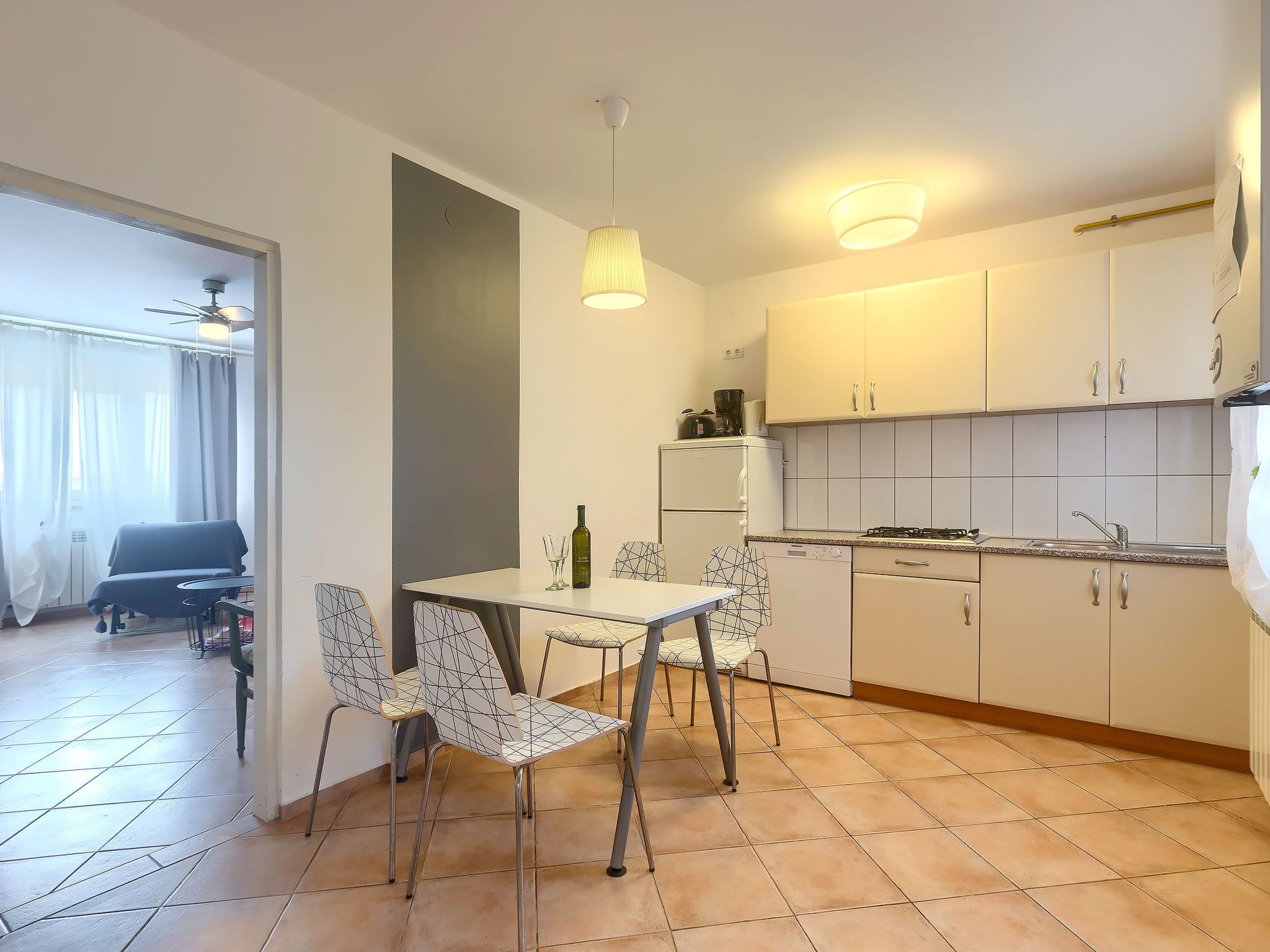 Wohnung in Fažana mit gemeinsamem Pool und Garten-Binnen