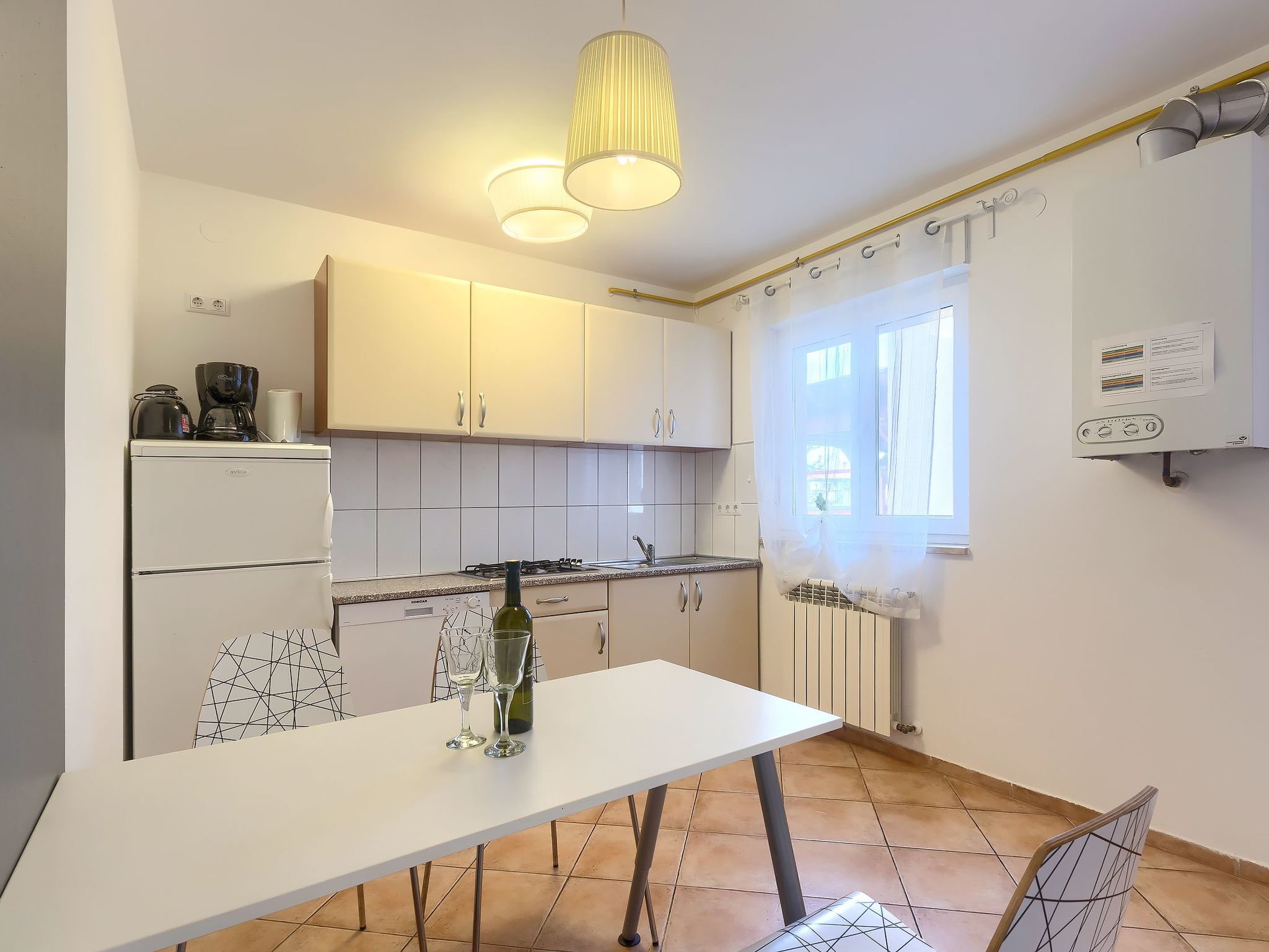 Wohnung in Fažana mit gemeinsamem Pool und Garten-Binnen