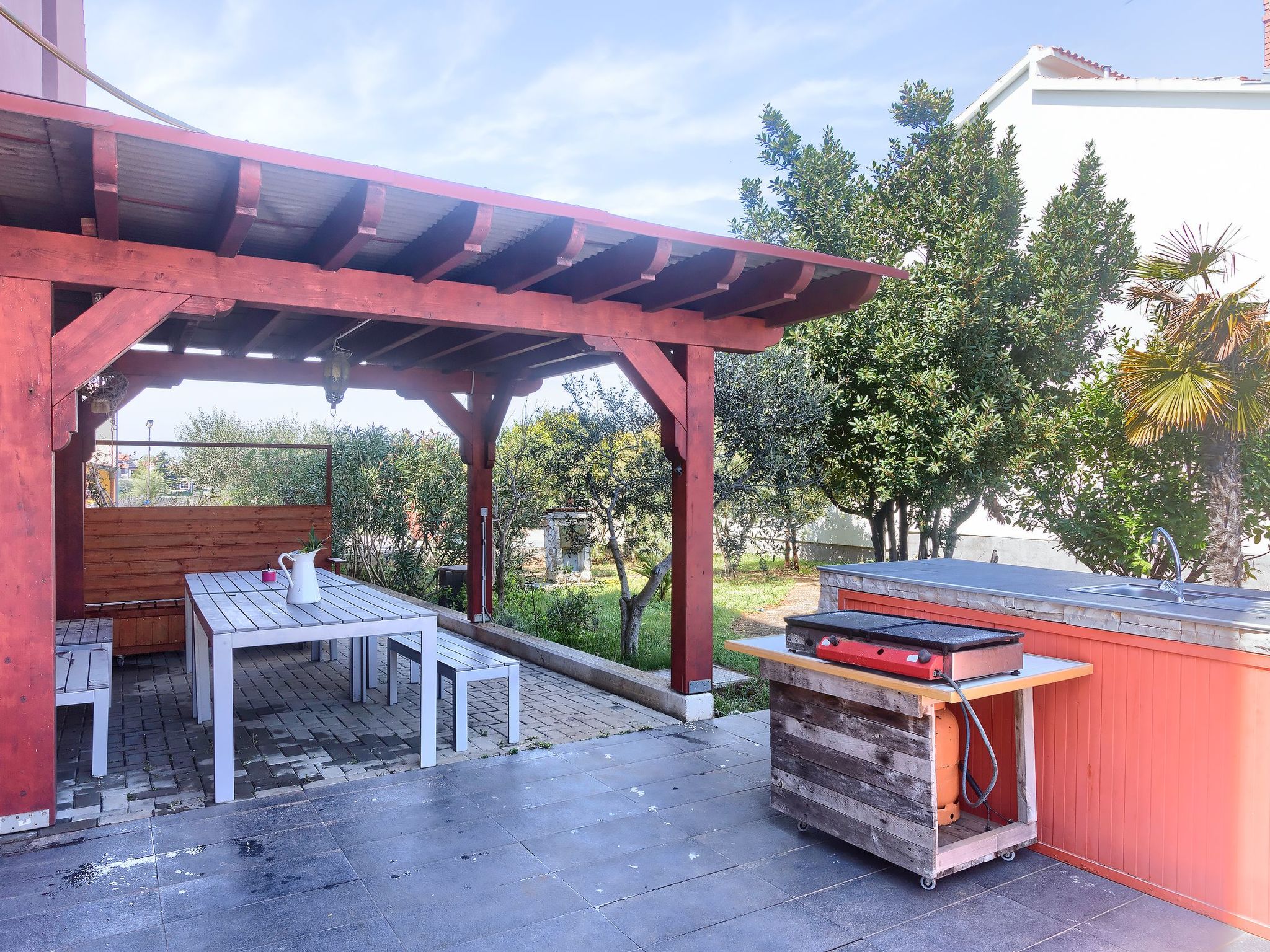 Wohnung in Fažana mit gemeinsamem Pool und Garten-Binnen