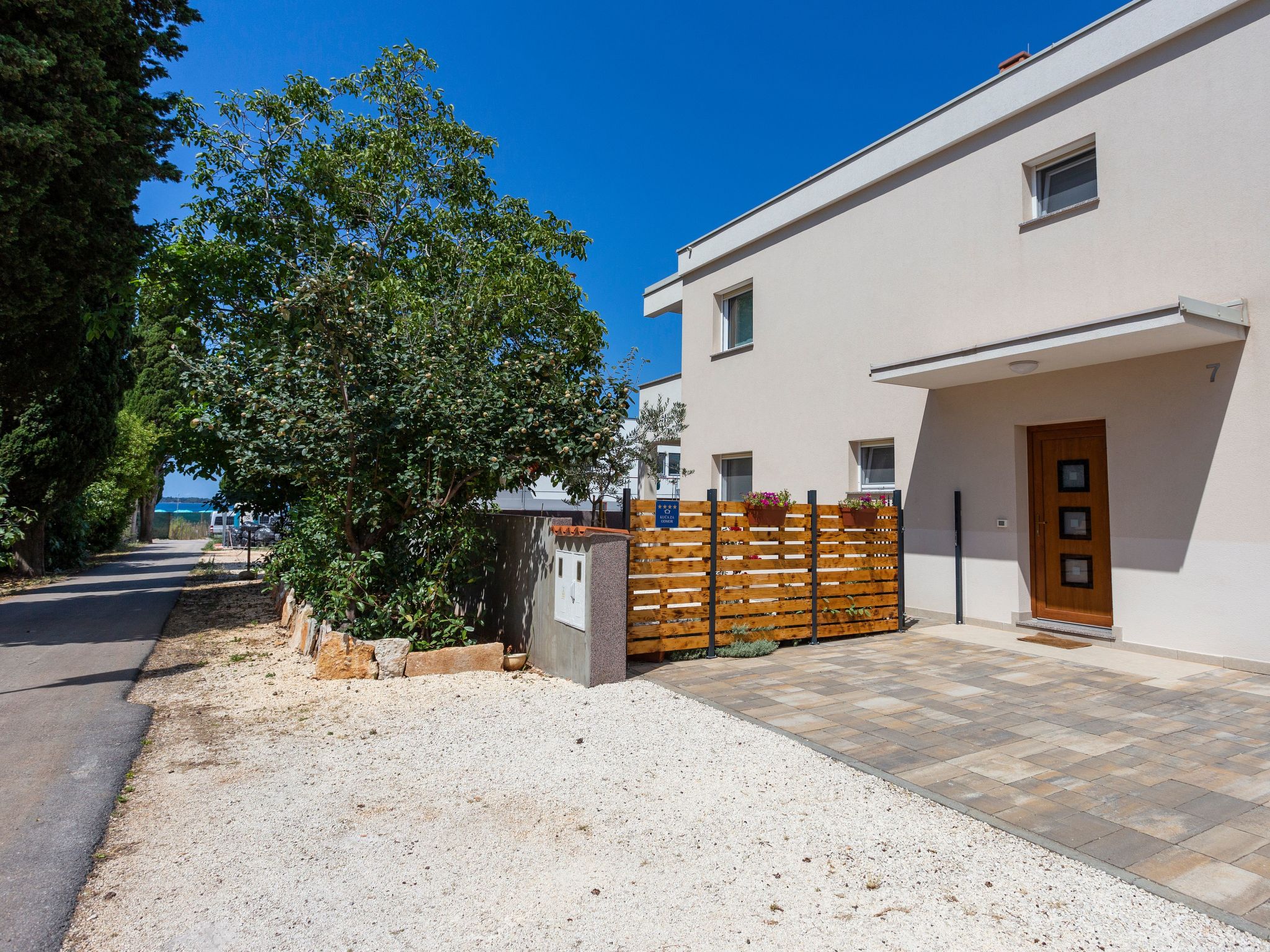 Modernes Ferienhaus in Strandnähe-Binnen