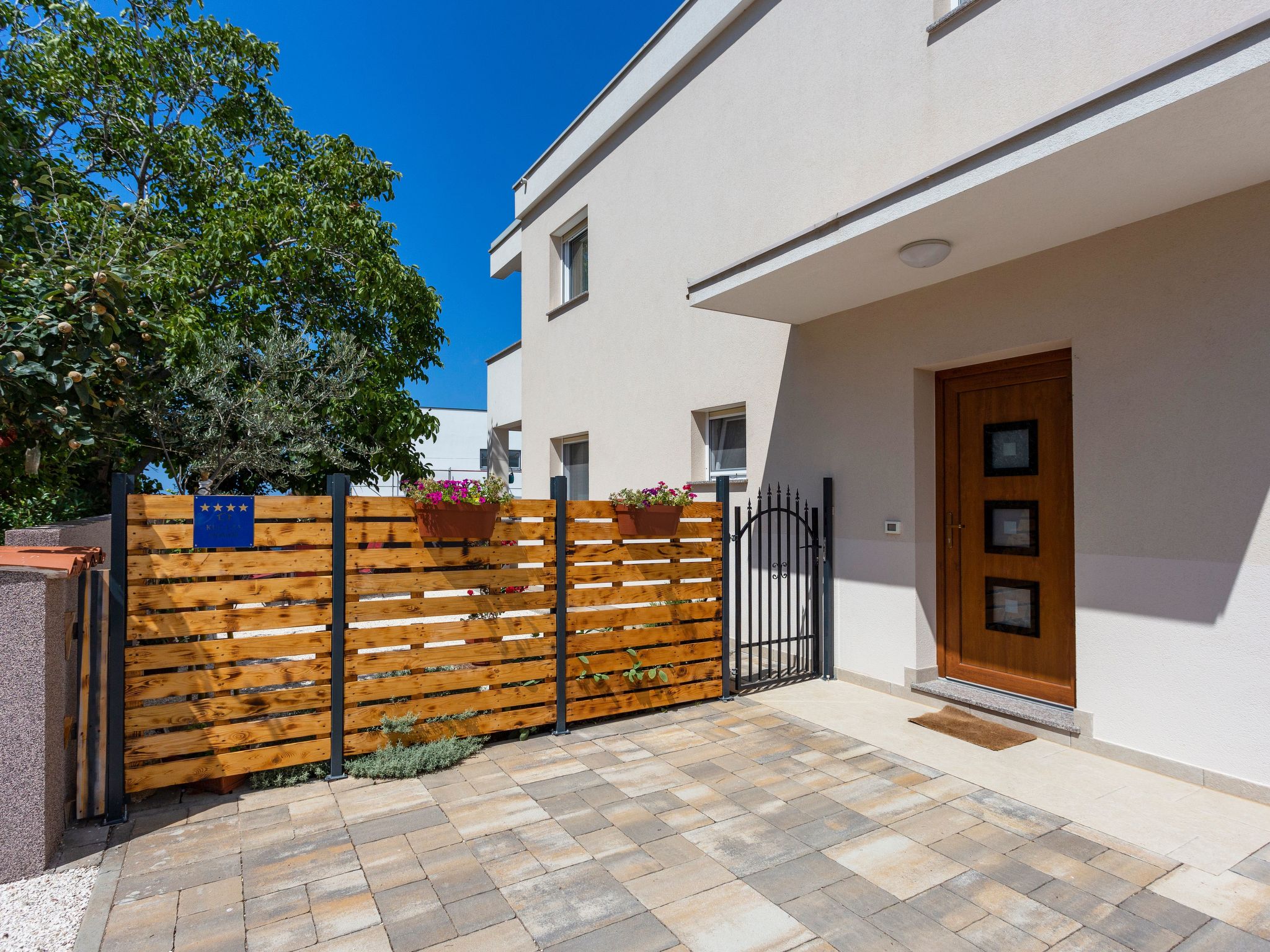 Modernes Ferienhaus in Strandnähe-Binnen