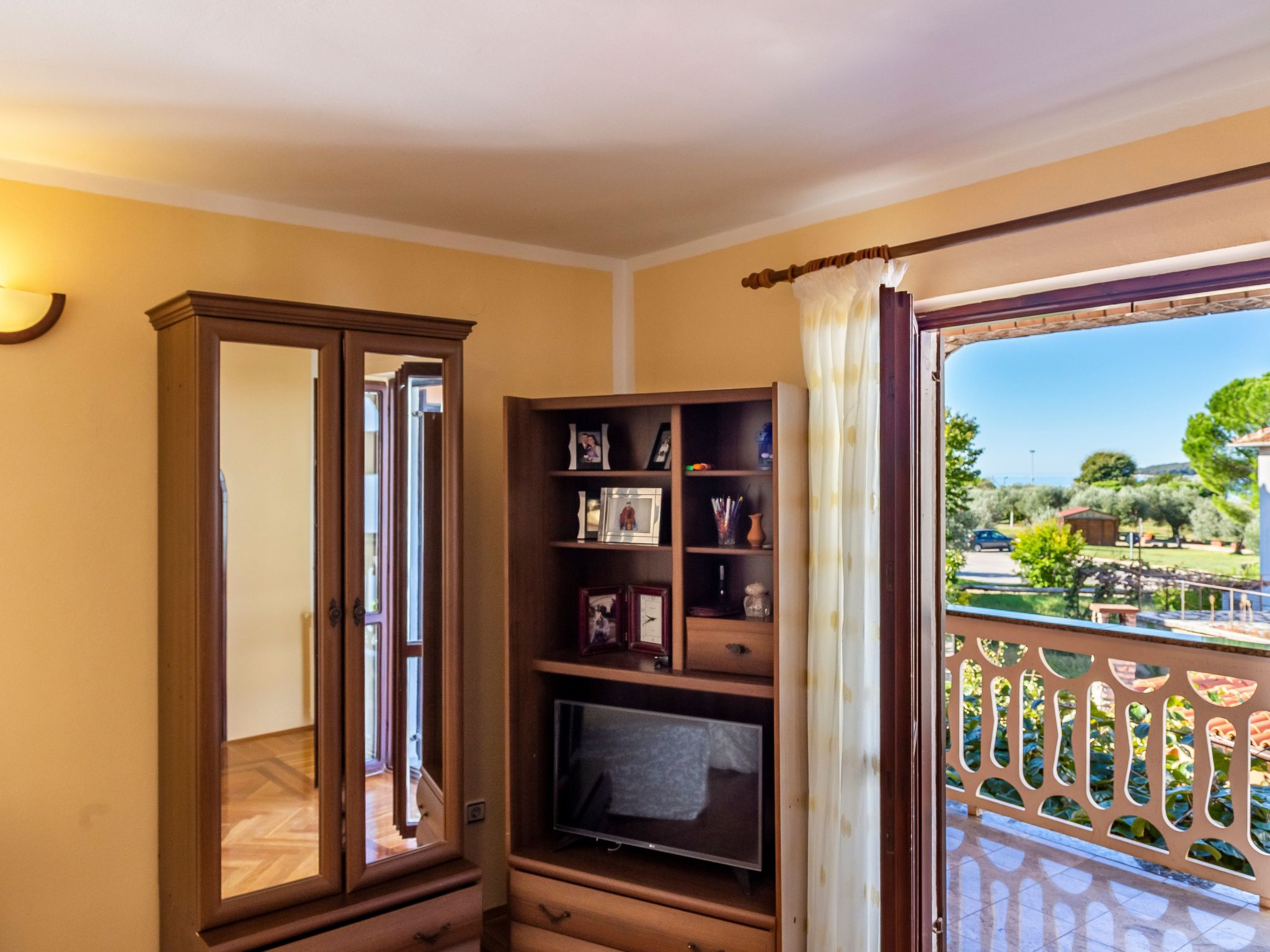 Wohnung in Fažana mit Grill, Garten und Terrasse-Binnen