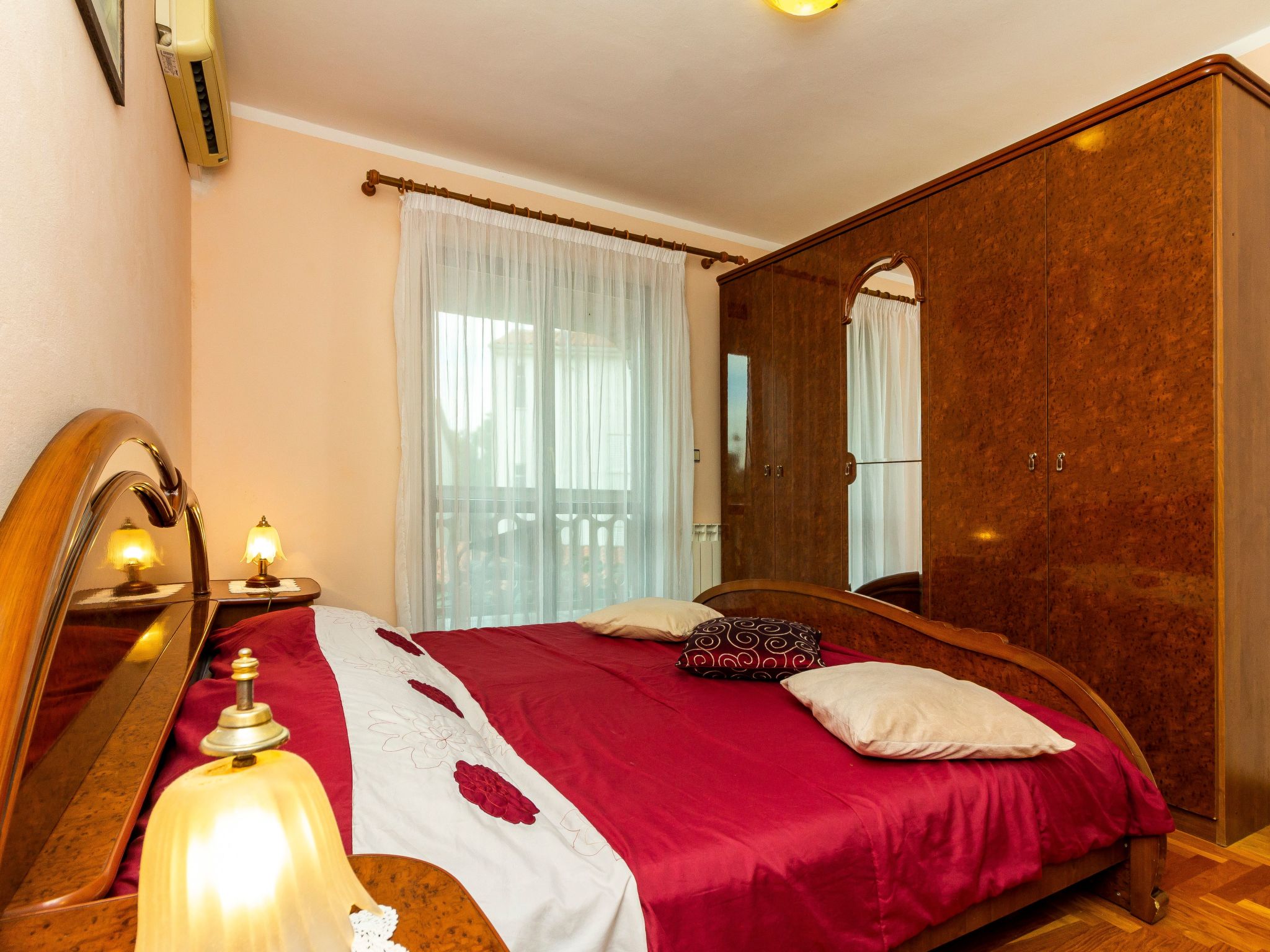 Wohnung in Fažana mit Grill, Garten und Terrasse-Binnen