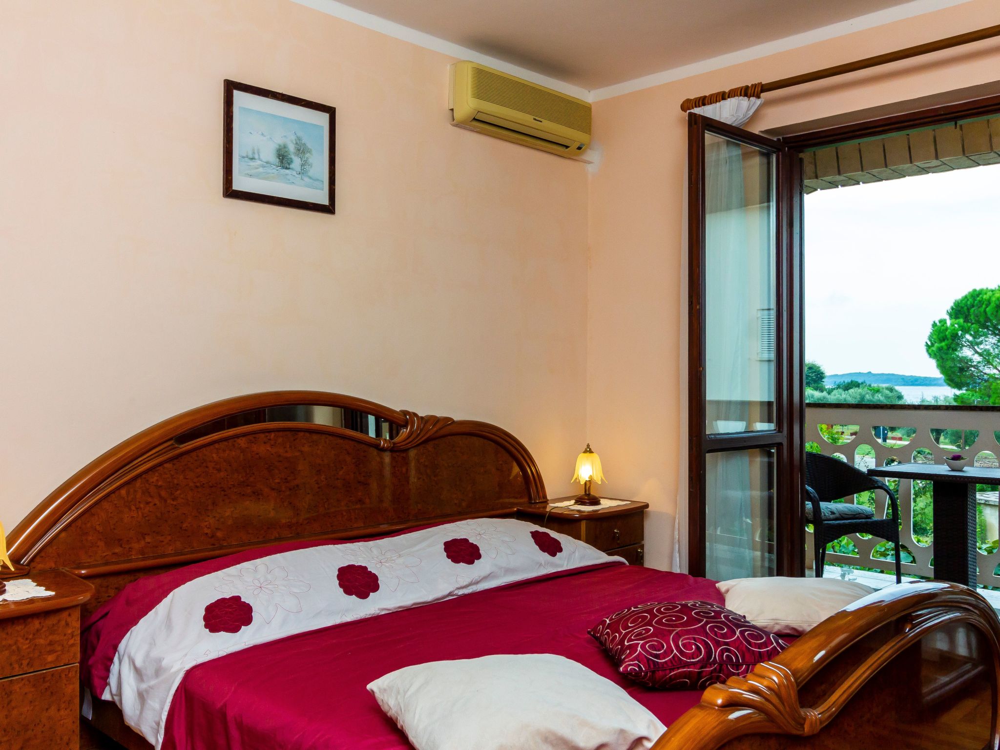 Wohnung in Fažana mit Grill, Garten und Terrasse-Binnen