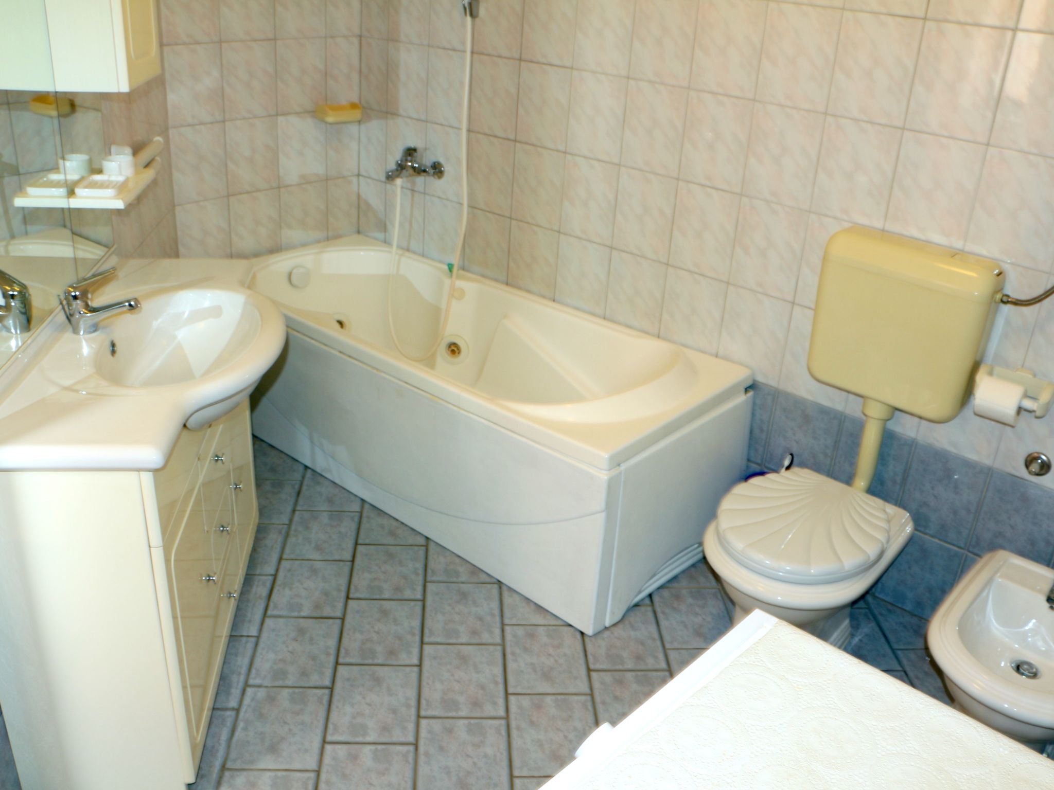 Wohnung in Fažana mit Grill, Garten und Terrasse-Binnen