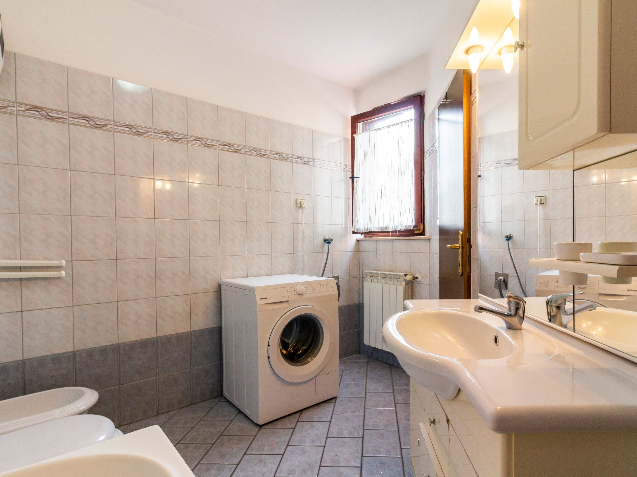 Wohnung in Fažana mit Grill, Garten und Terrasse-Binnen