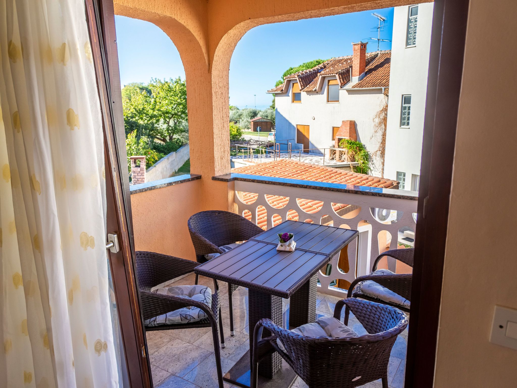 Wohnung in Fažana mit Grill, Garten und Terrasse-Binnen