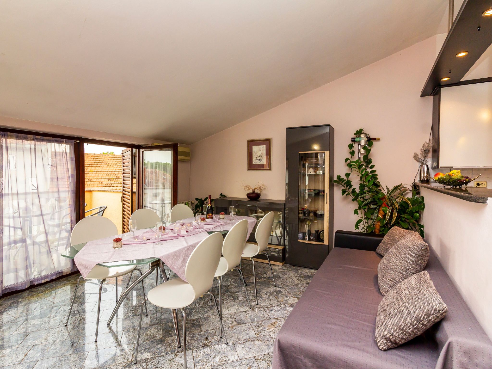 Ferienappartement Edi mit zwei Balkonen-Binnen