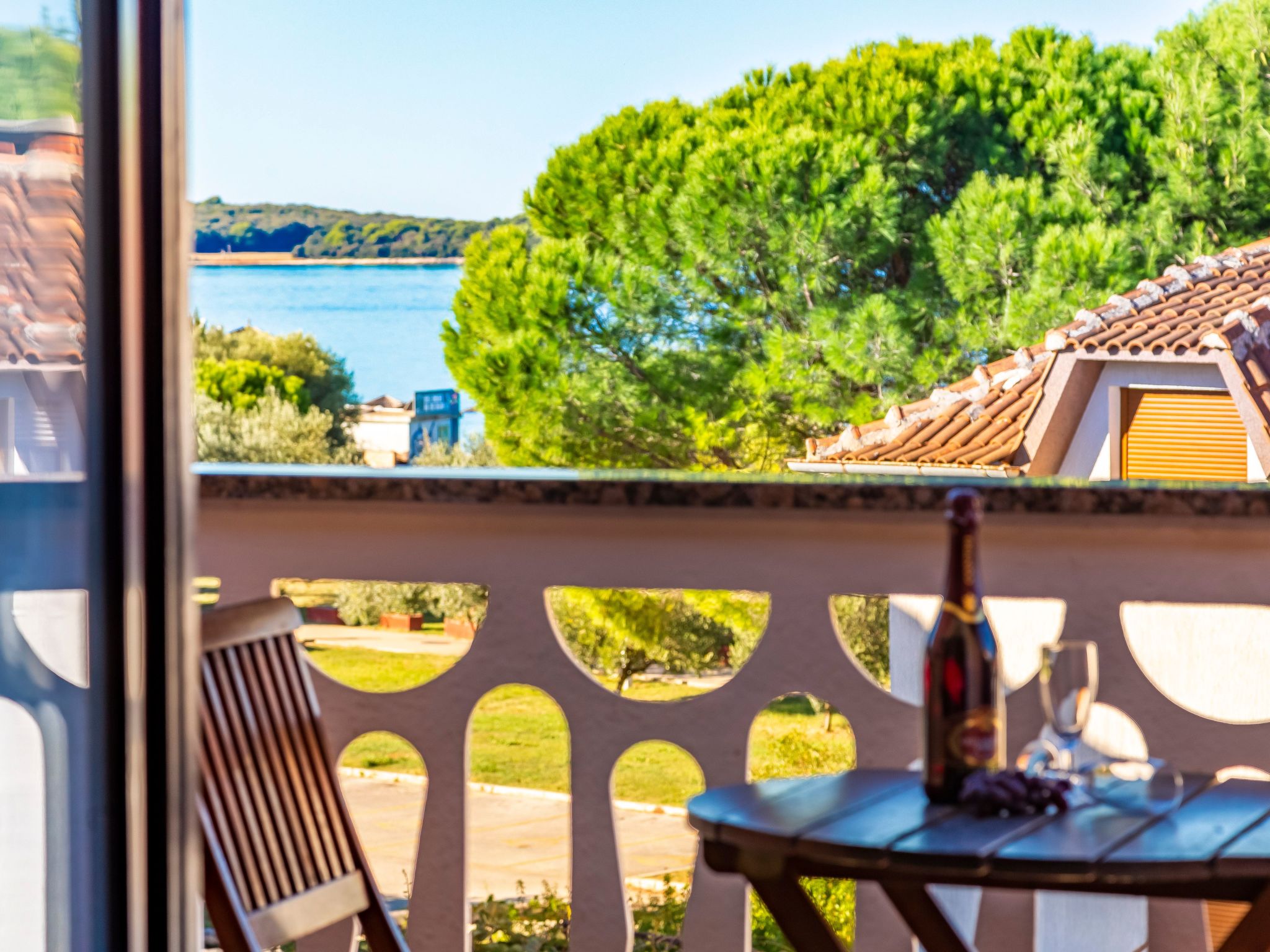 Ferienappartement Edi mit zwei Balkonen-Binnen