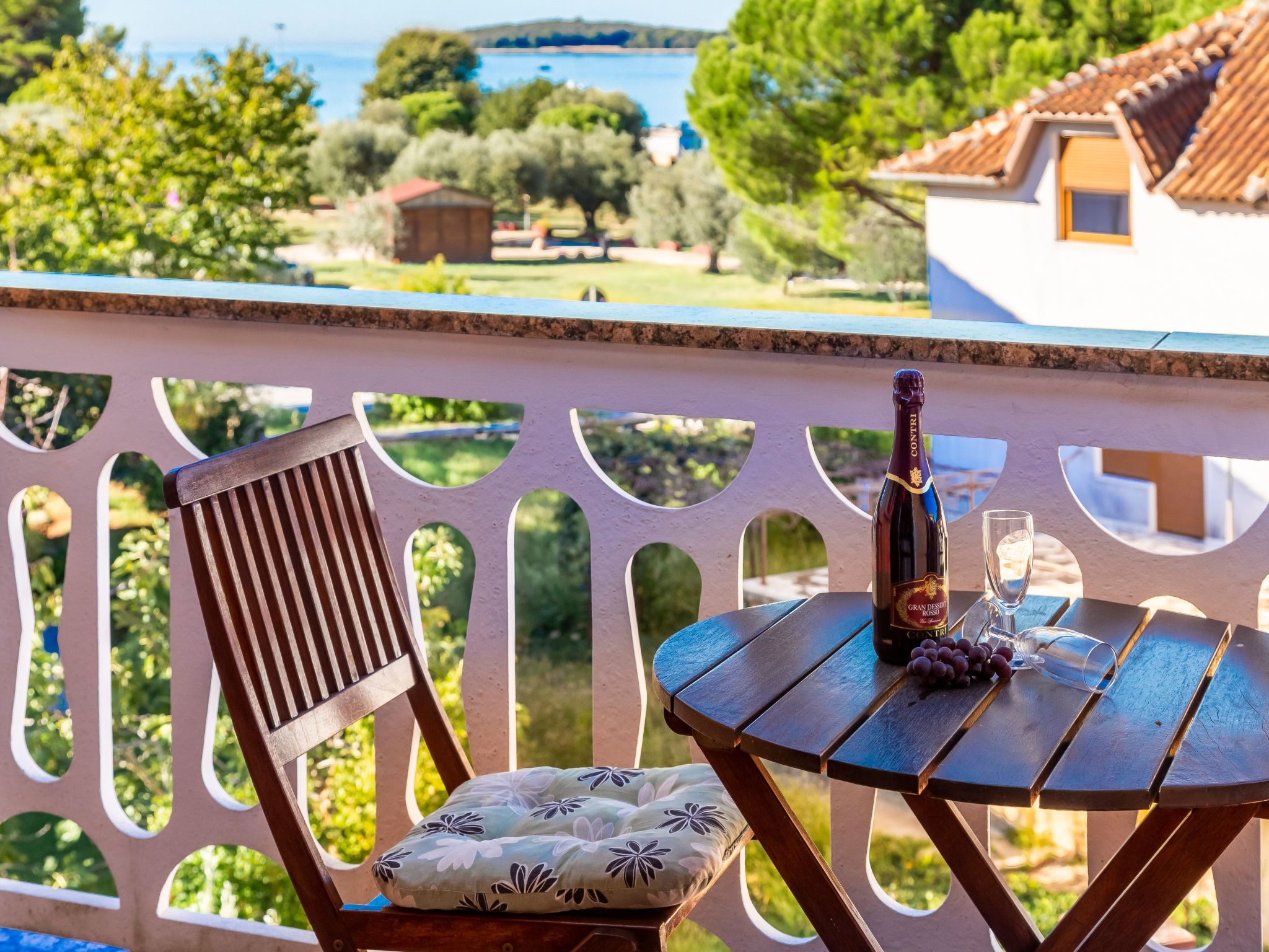 Ferienappartement Edi mit zwei Balkonen-Binnen