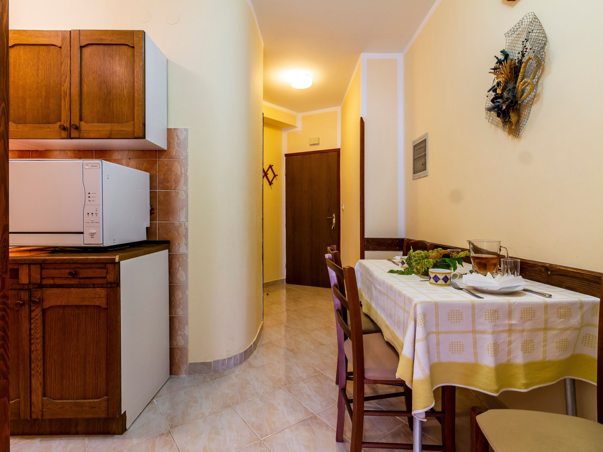 Appartement in Fažana mit Möbliertem Balkon-Image-tags.info