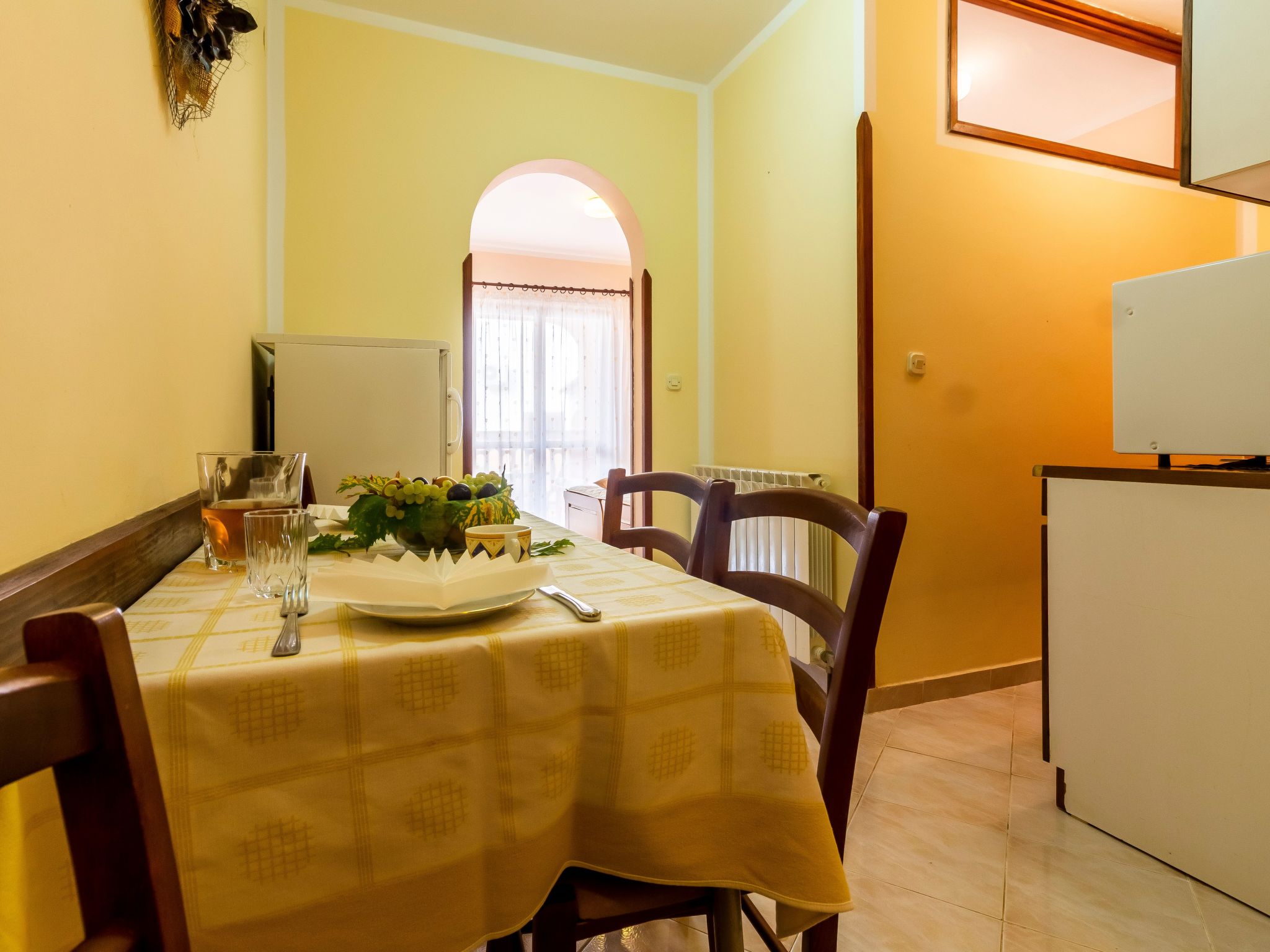 Appartement in Fažana mit Möbliertem Balkon-Image-tags.info