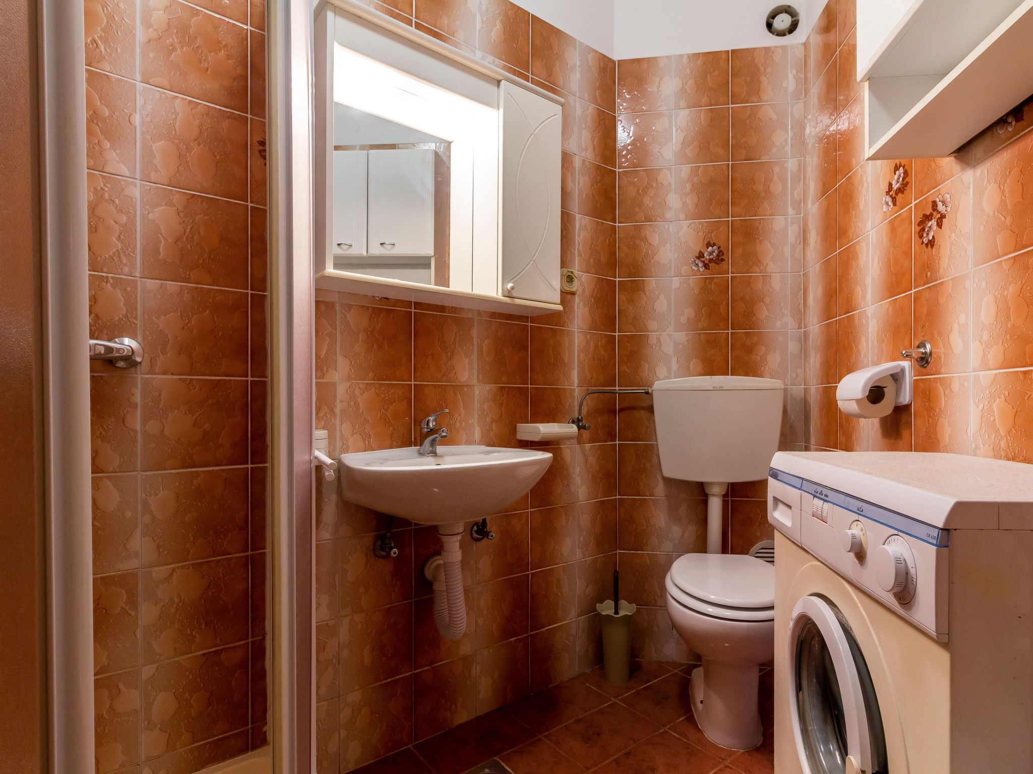 Appartement in Fažana mit Möbliertem Balkon-Image-tags.info