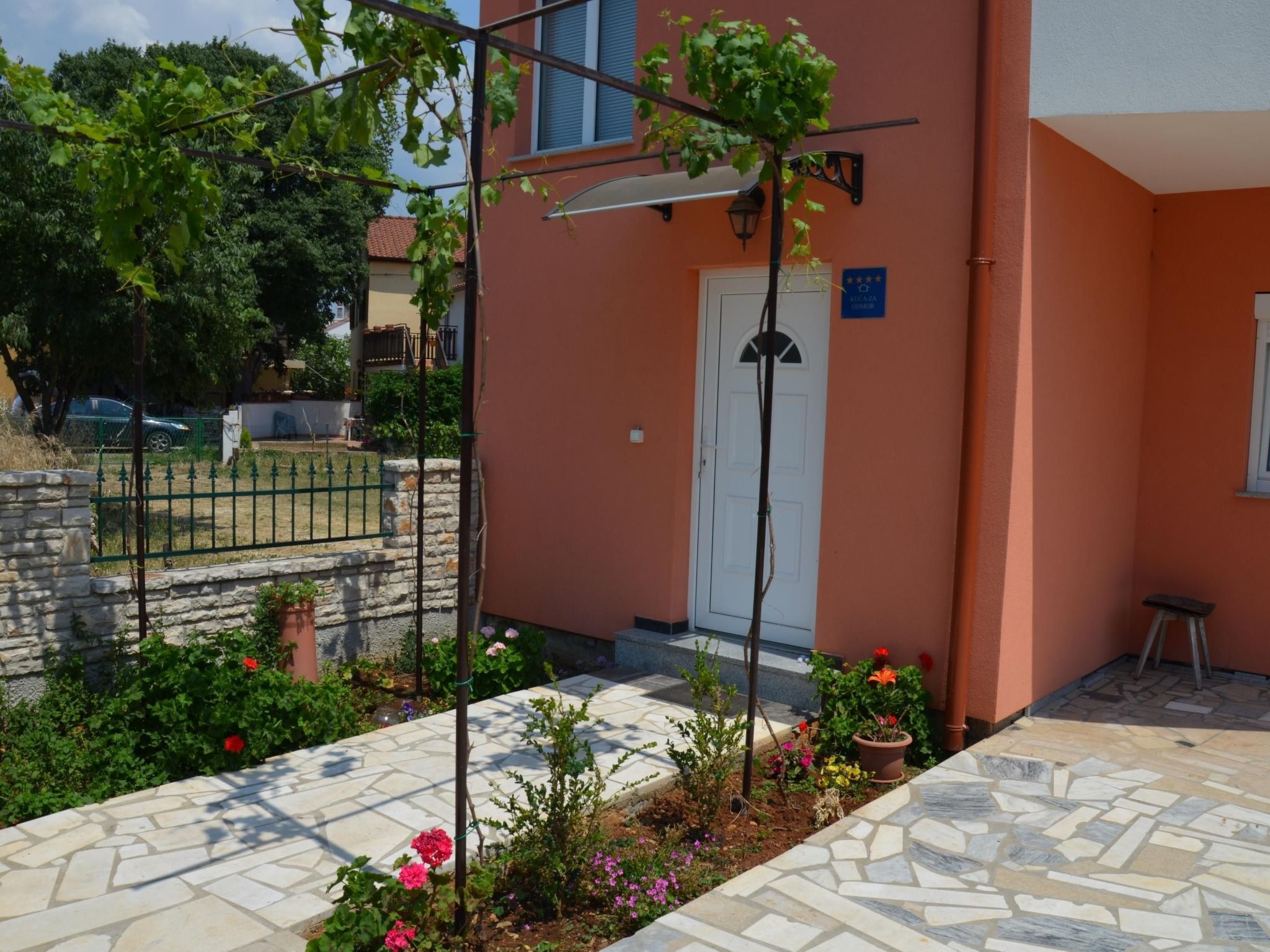 Ruhiges Ferienhaus mit Balkon und Garten-Binnen