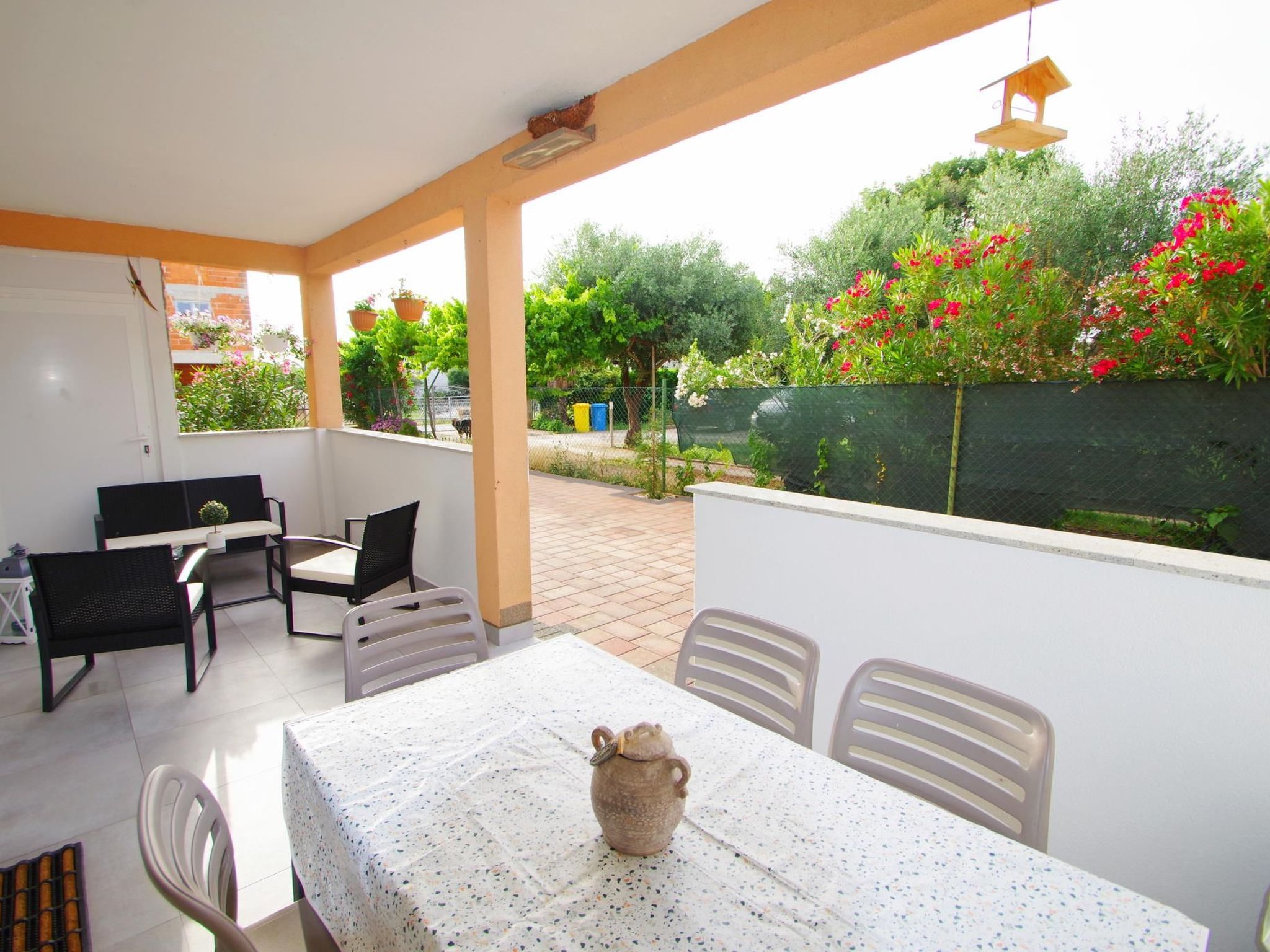 Angenehme Wohnung in Valbandon, Privatparkplatz