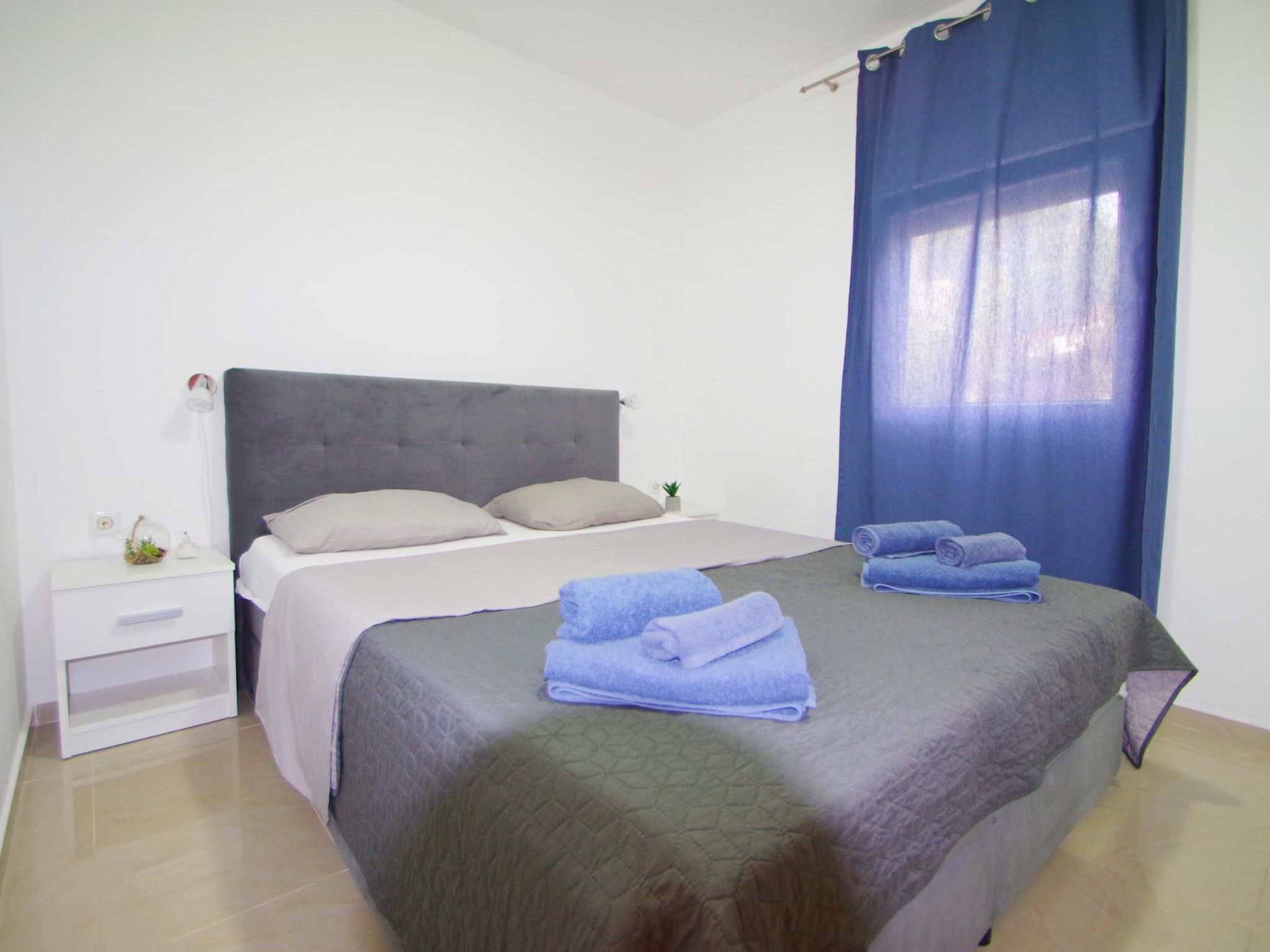 Angenehme Wohnung in Valbandon, Privatparkplatz-Binnen