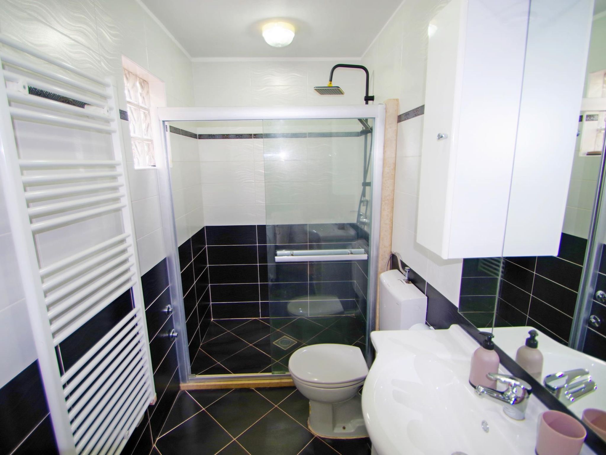 Angenehme Wohnung in Valbandon, Privatparkplatz-Binnen