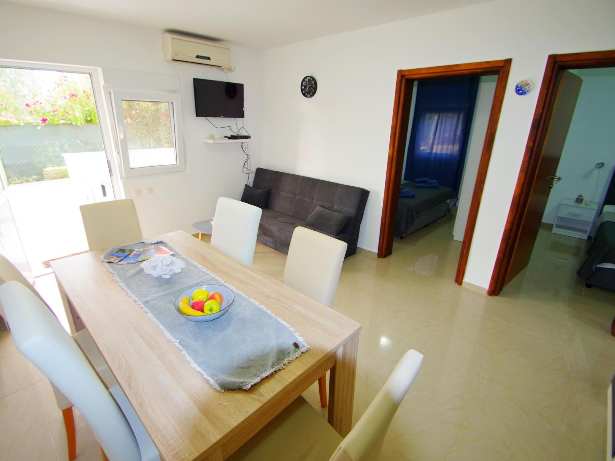 Angenehme Wohnung in Valbandon, Privatparkplatz-Image-tags.info